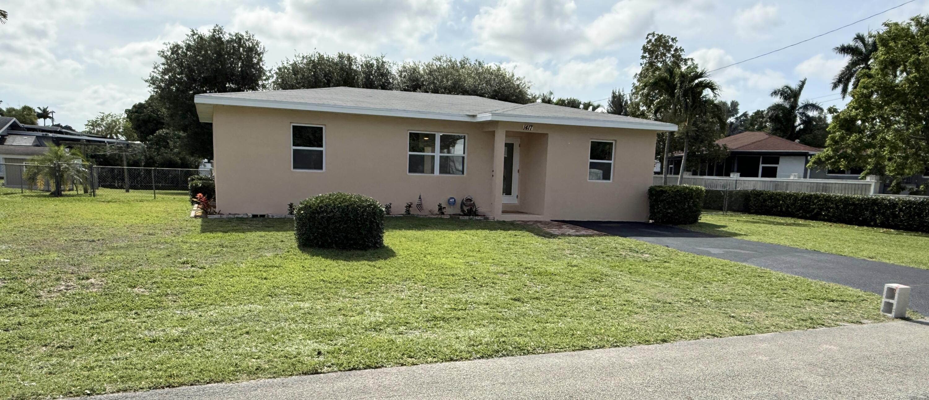 MADDEN LAKE - Residential