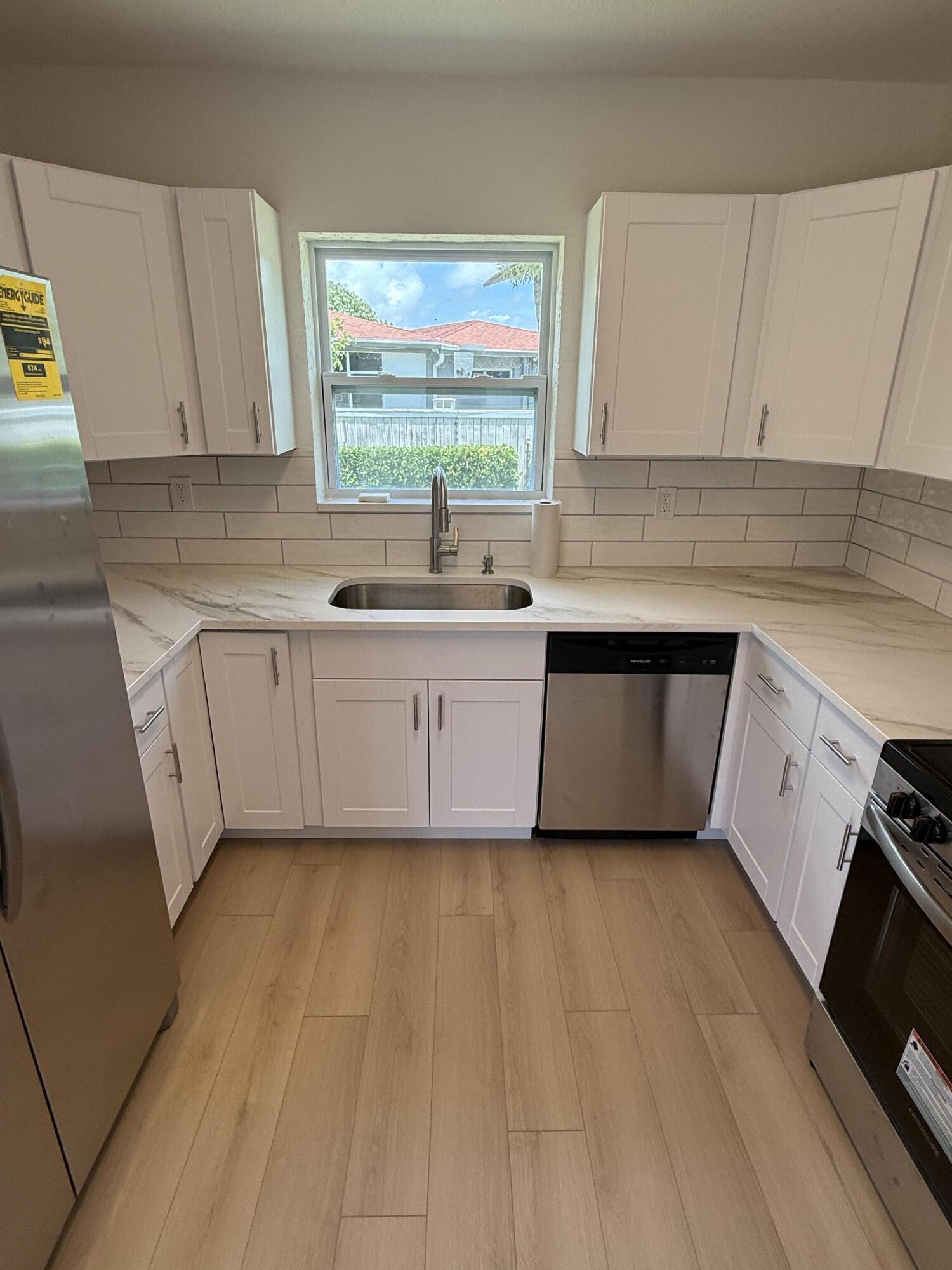 MADDEN LAKE - Residential