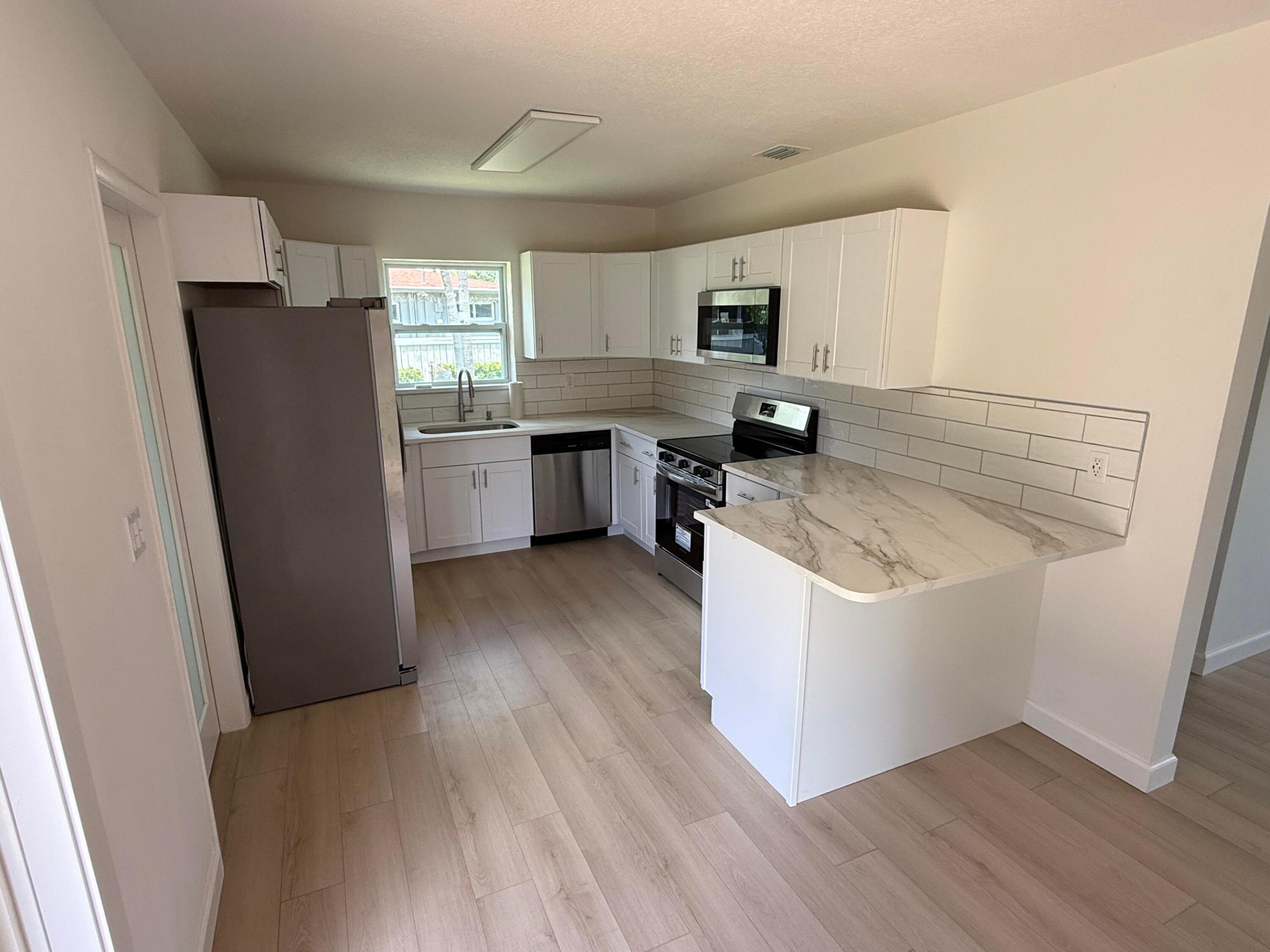 MADDEN LAKE - Residential
