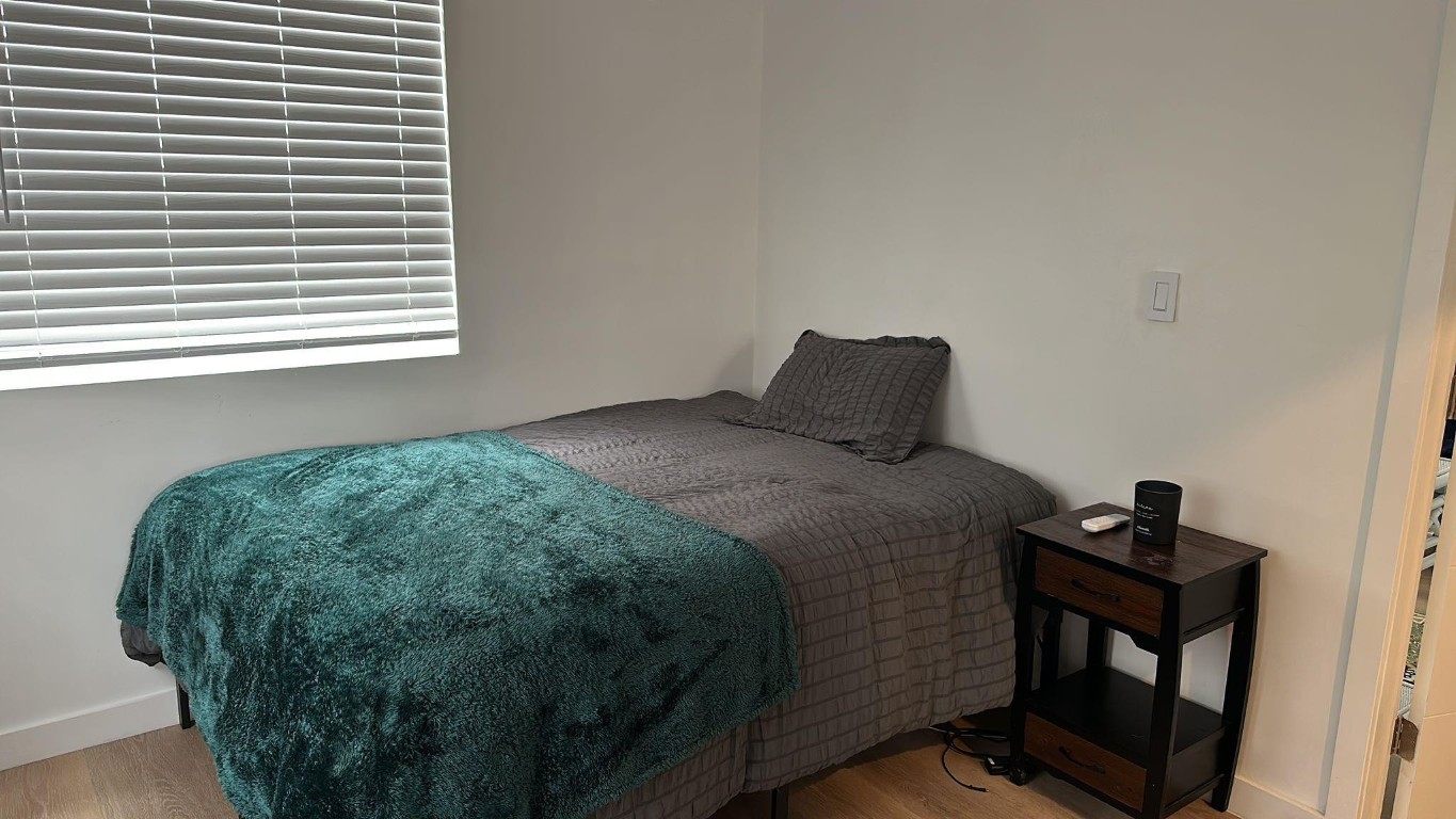 Hollywood Lakes Sec 1-32 - Residential Lease