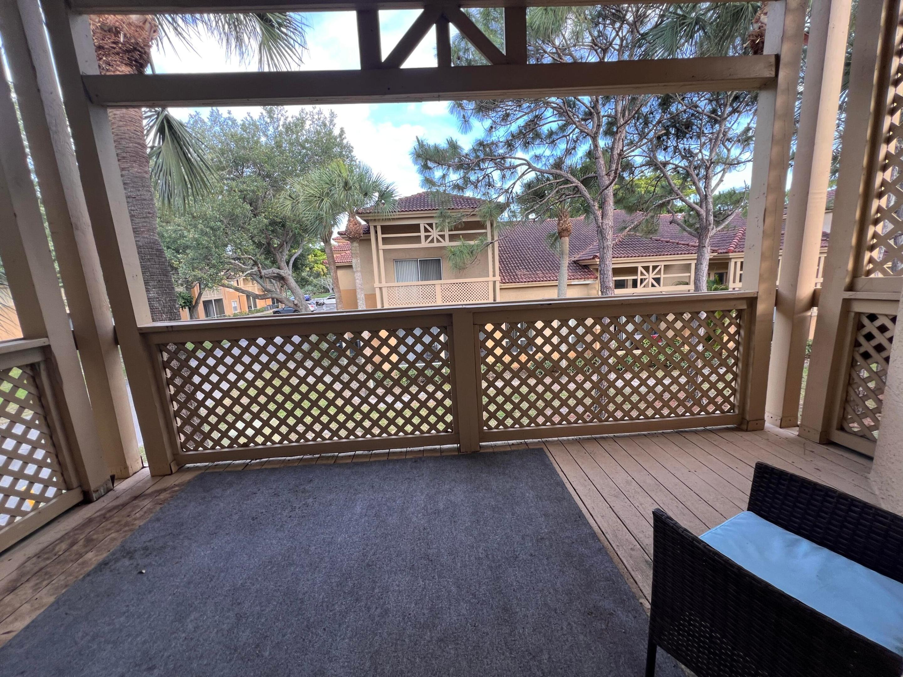 PALM LAKE CONDO - Residential Lease