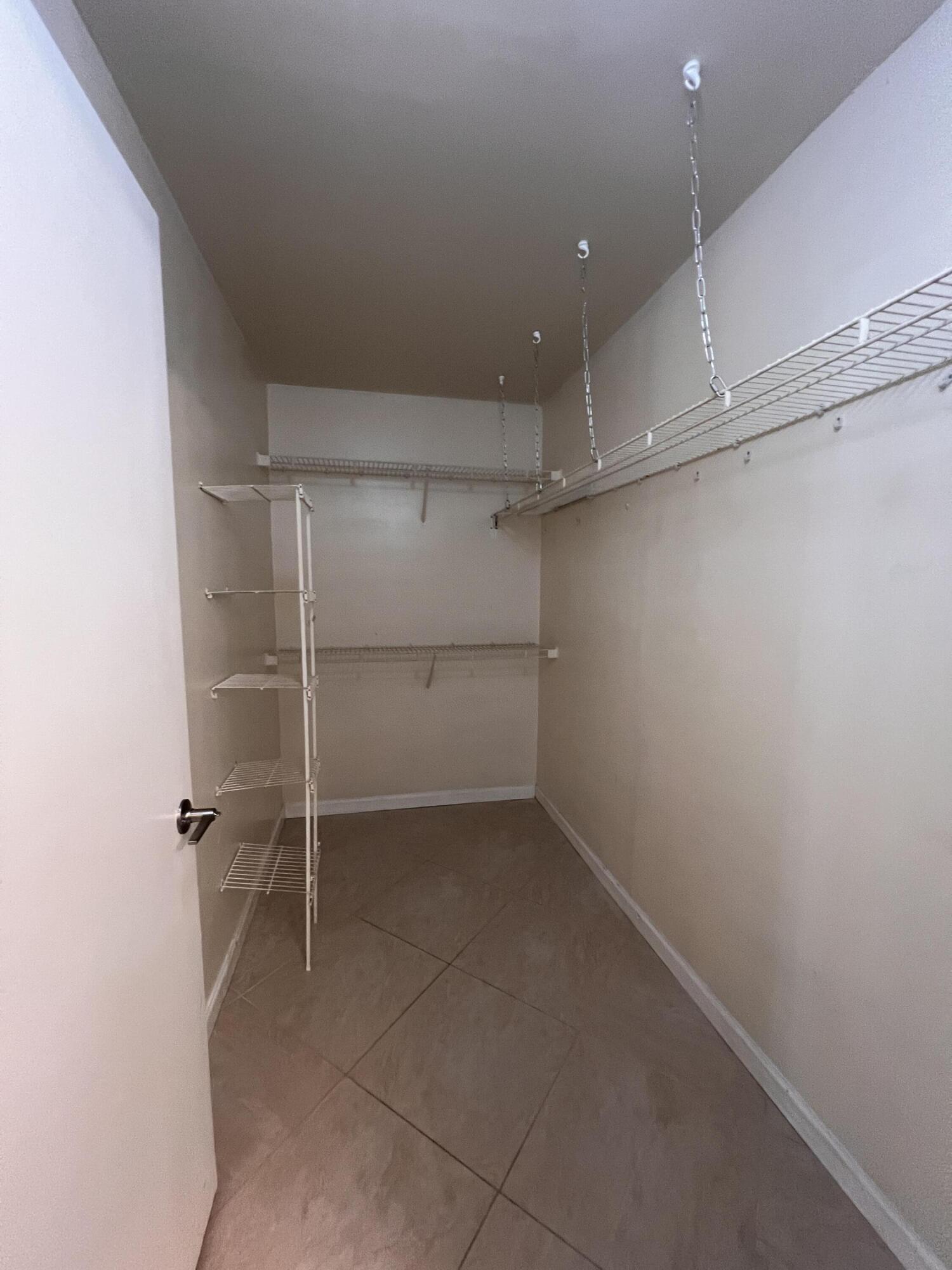 PALM LAKE CONDO - Residential Lease