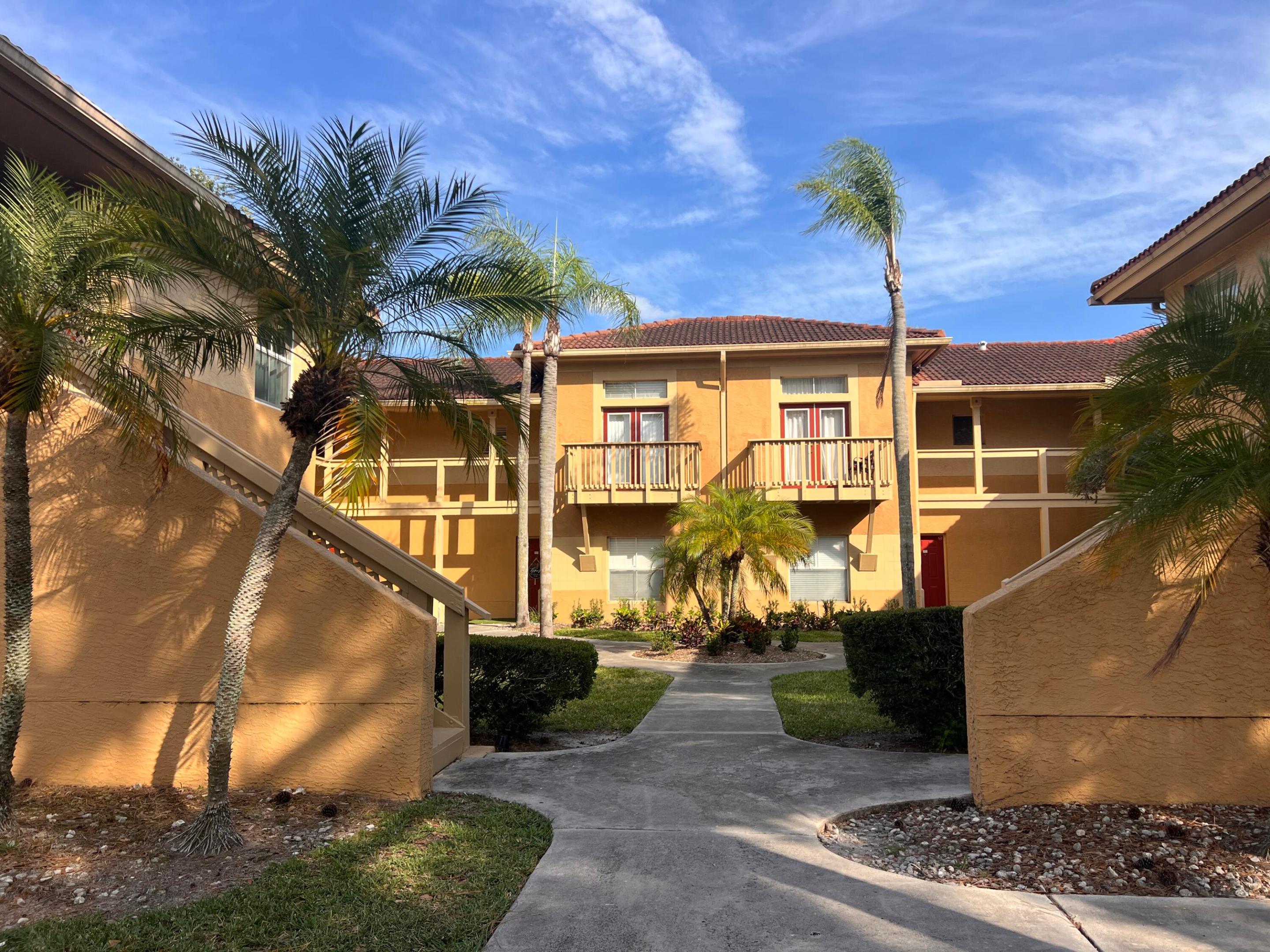 PALM LAKE CONDO - Residential Lease
