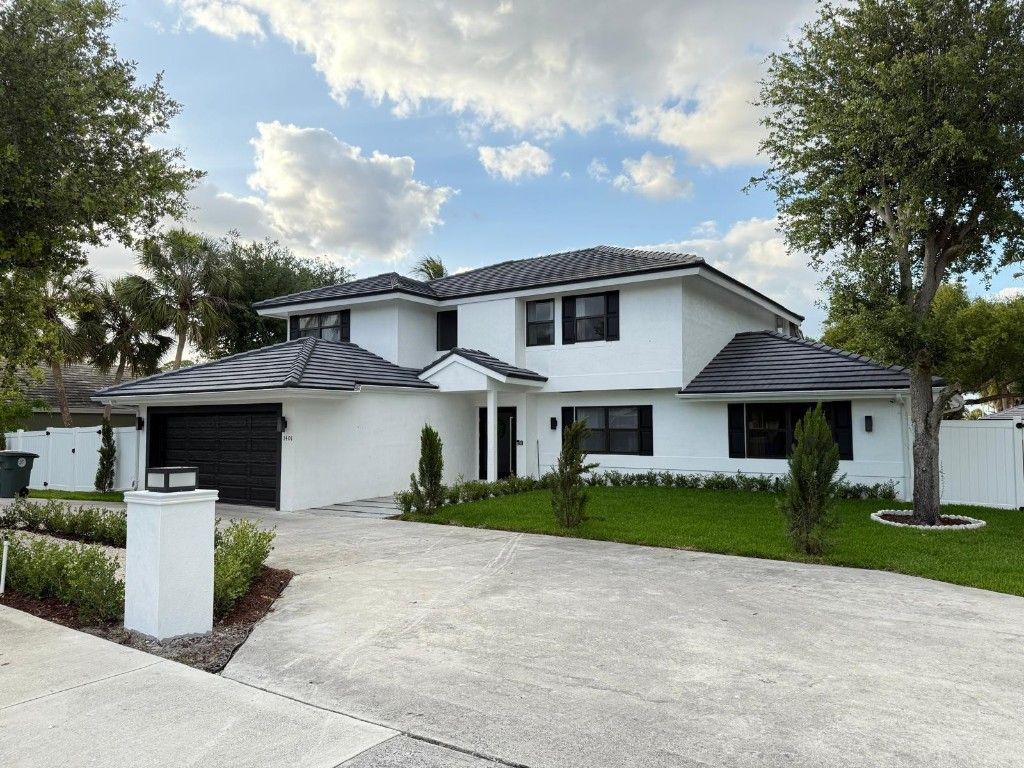 Photo of 1401 SW 18th Street, Boca Raton, FL 33486 (MLS # F10522840)
