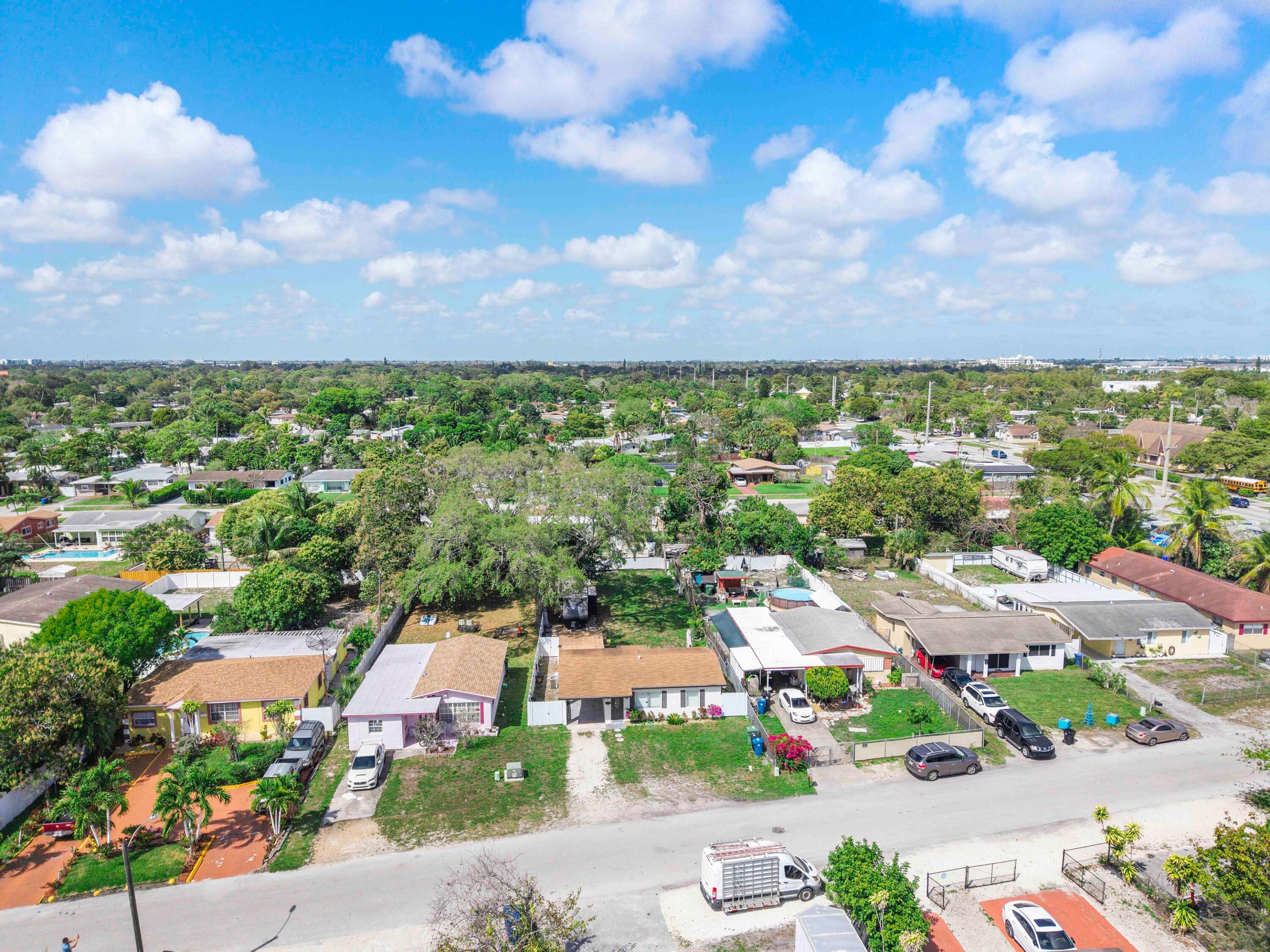 BREEZYWAY MANOR ADD - Residential