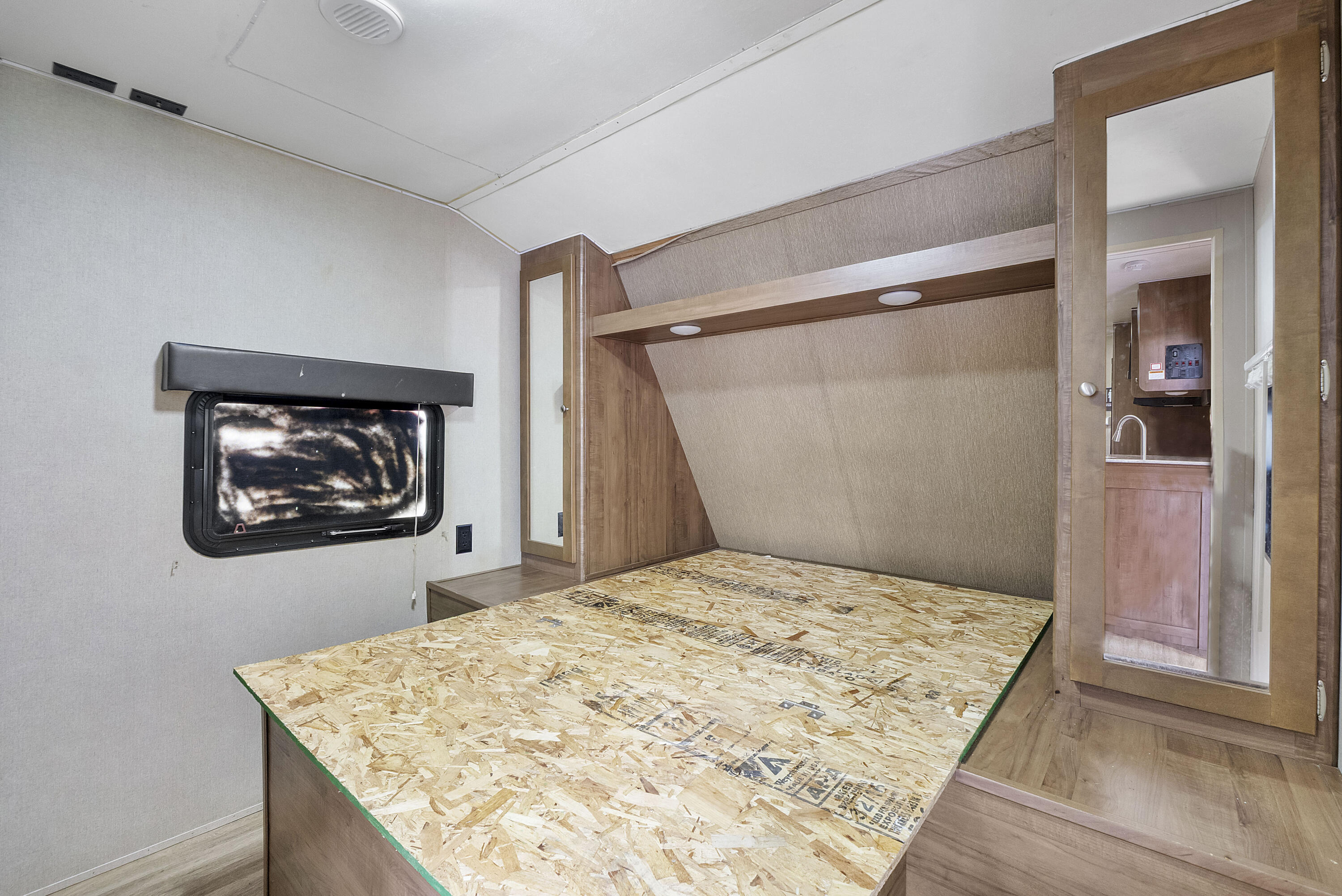 BREEZYWAY MANOR ADD - Residential