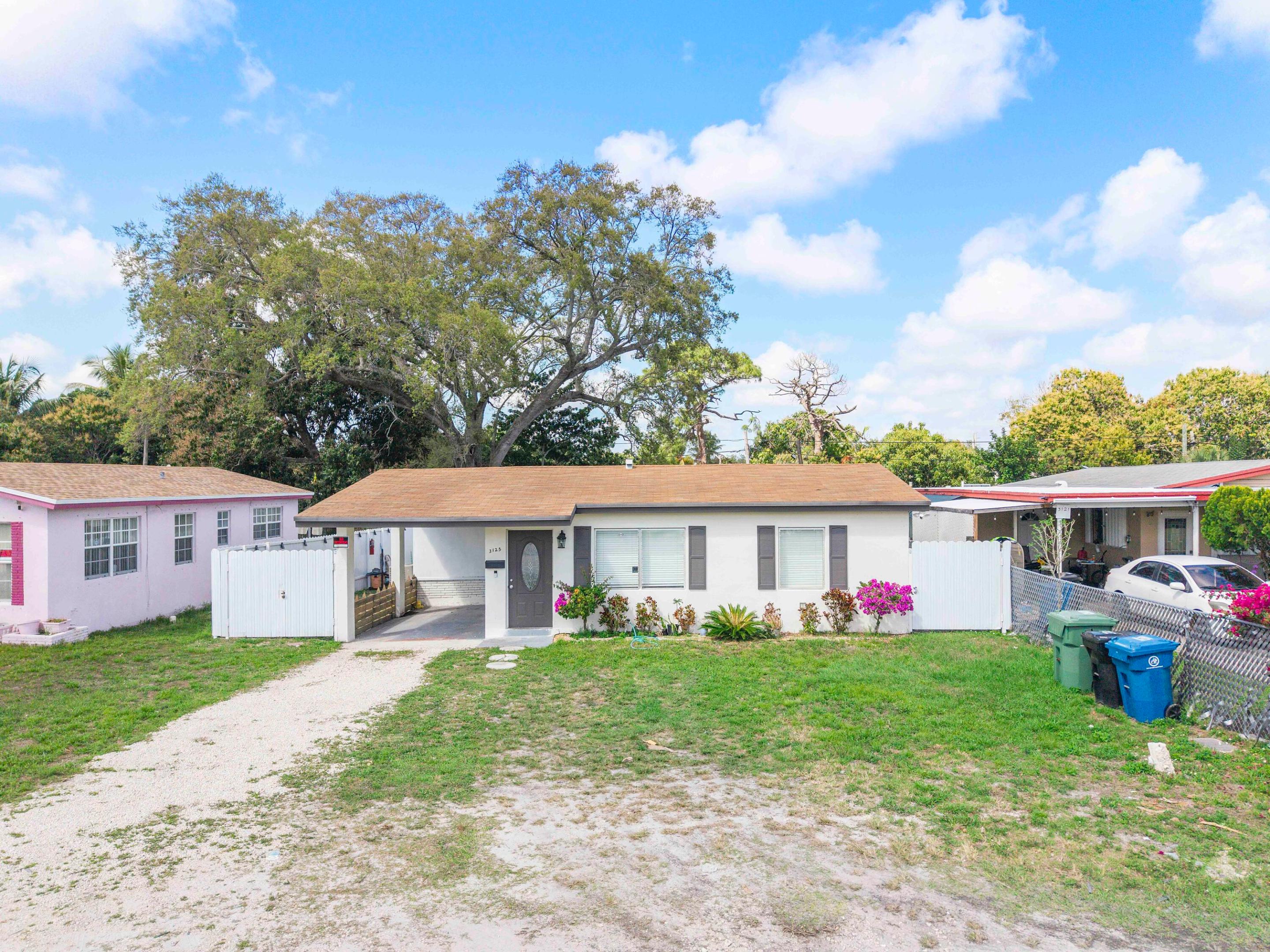 BREEZYWAY MANOR ADD - Residential