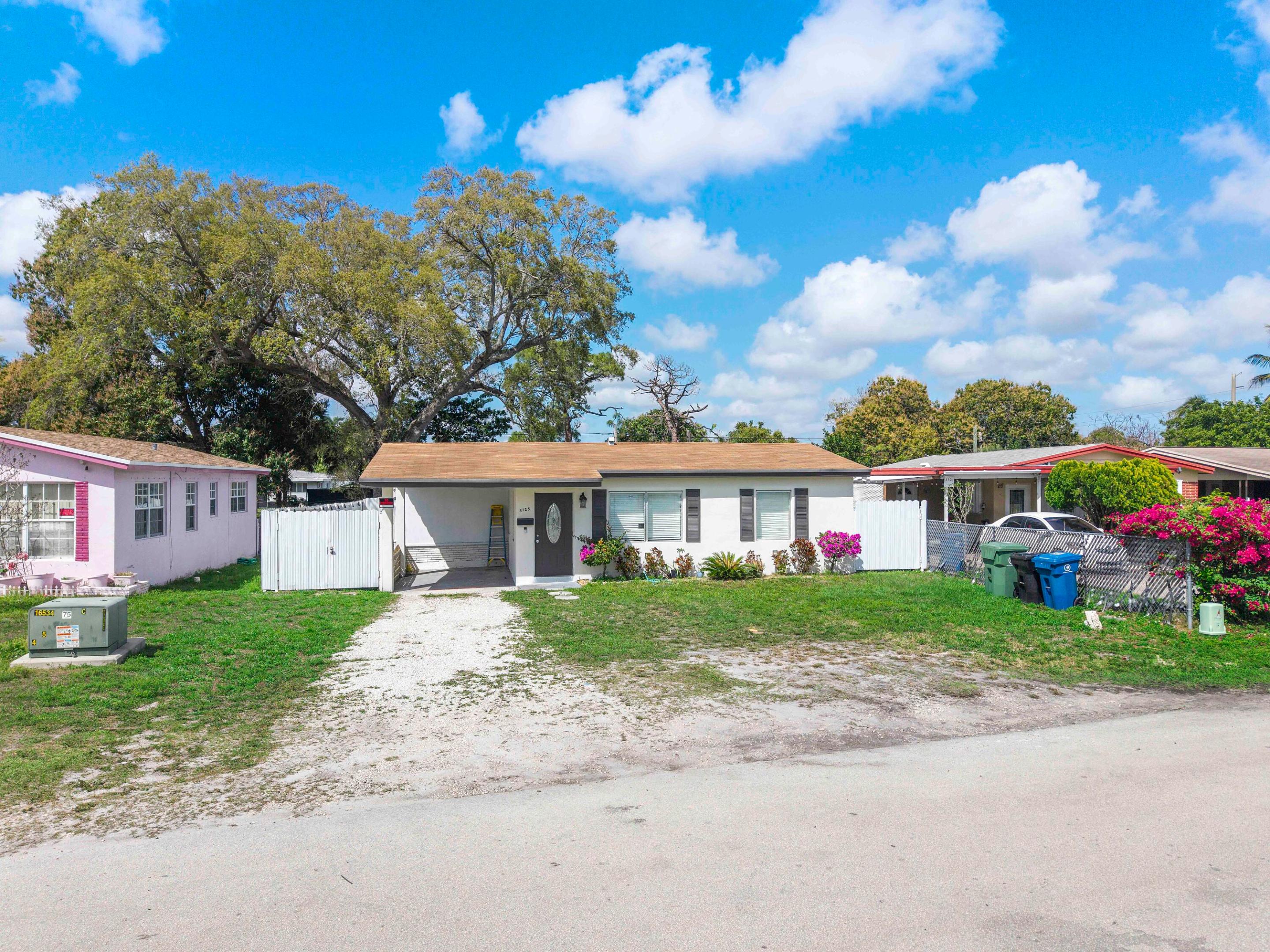 BREEZYWAY MANOR ADD - Residential