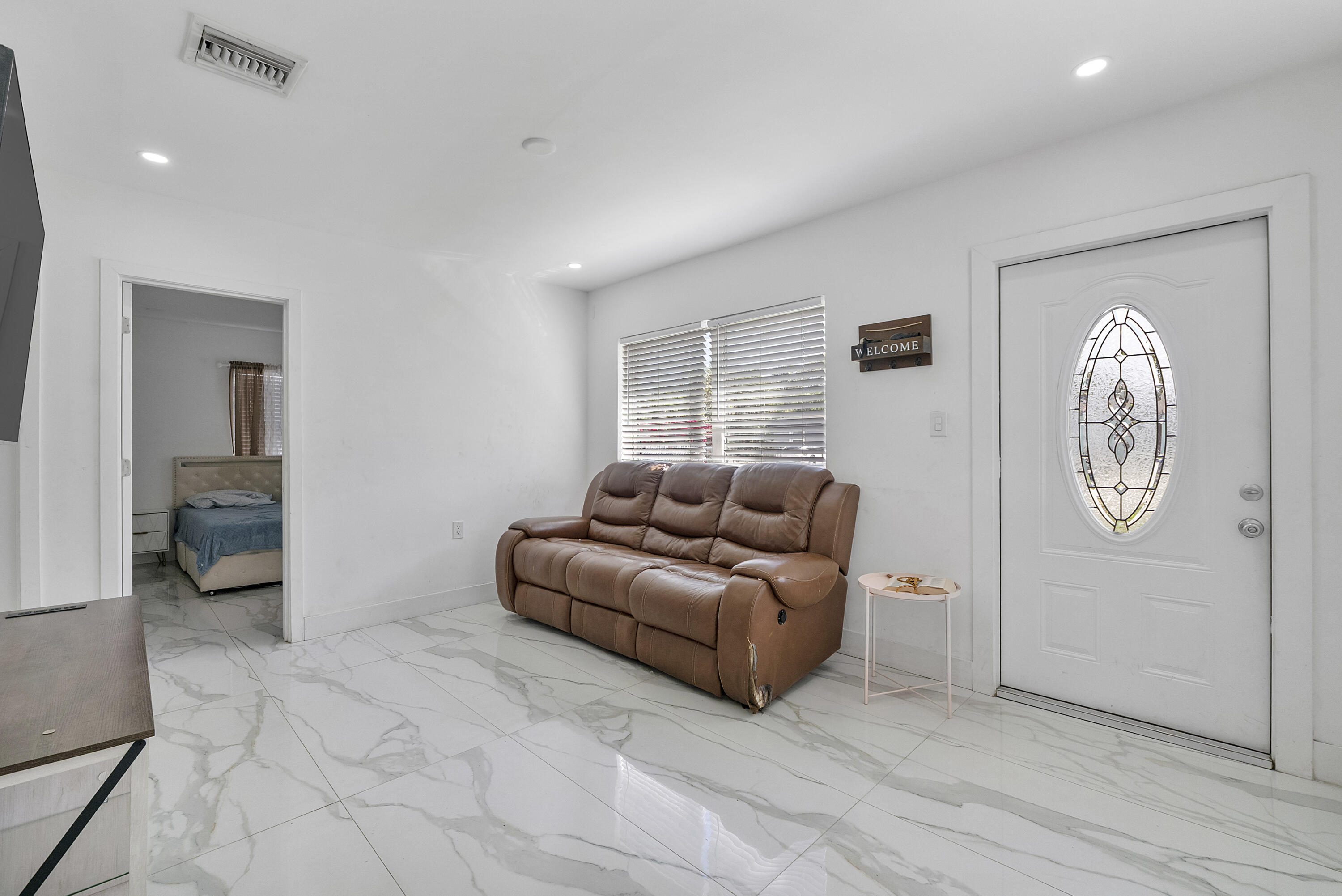 BREEZYWAY MANOR ADD - Residential