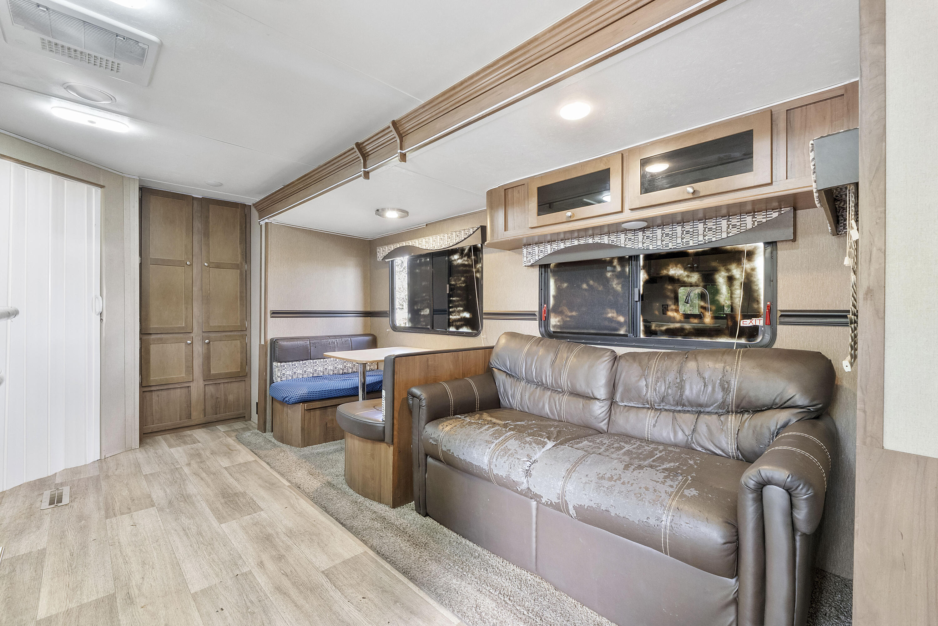 BREEZYWAY MANOR ADD - Residential