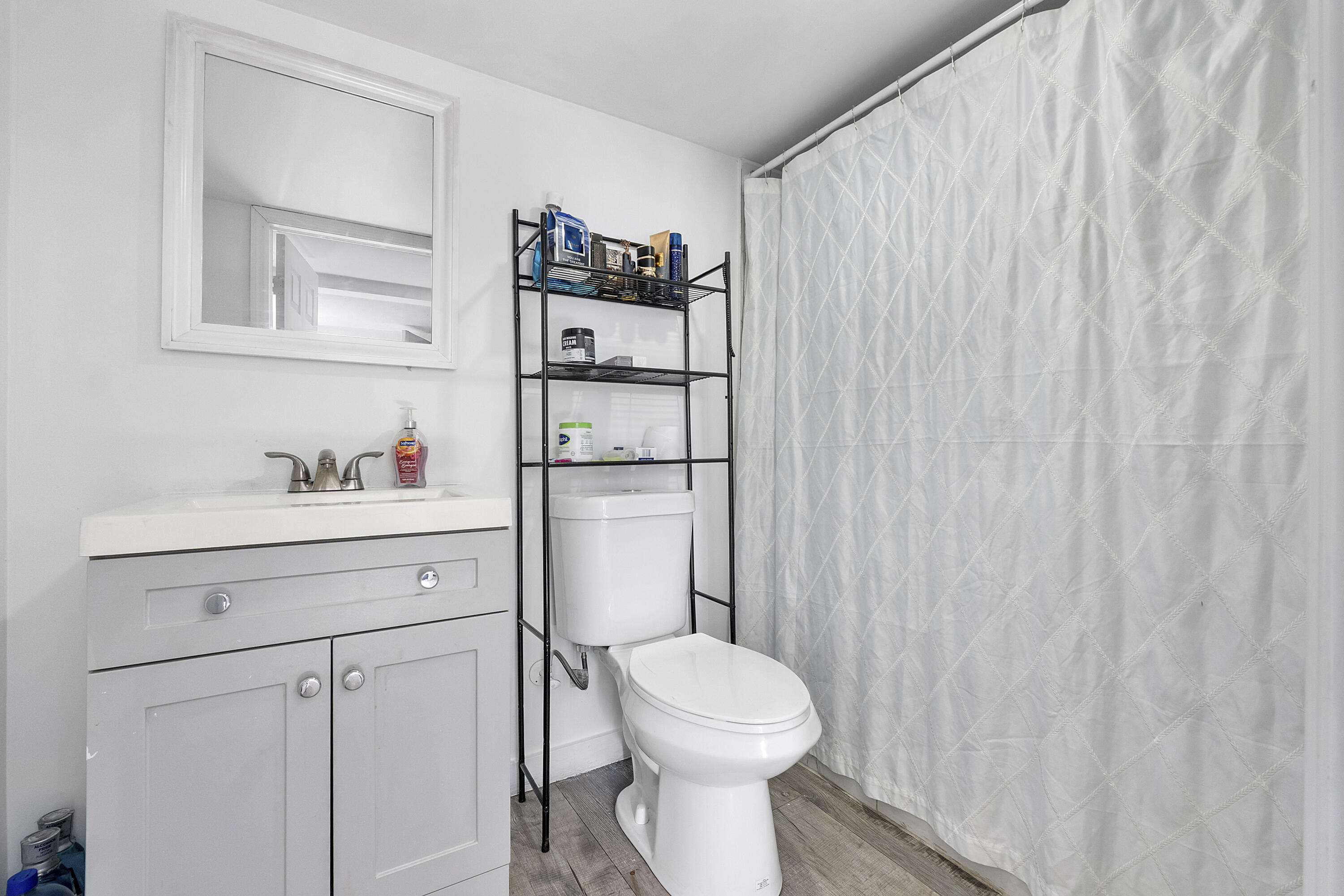 BREEZYWAY MANOR ADD - Residential