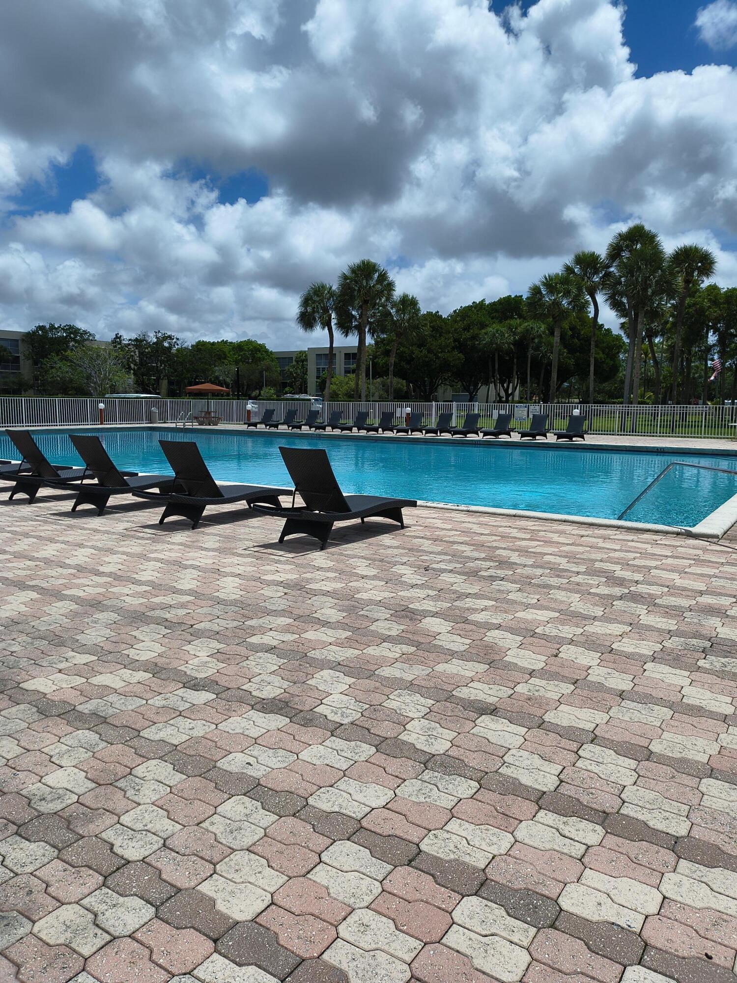 CYPRESS CHASE NORTH NO 1 CONDO - Residential