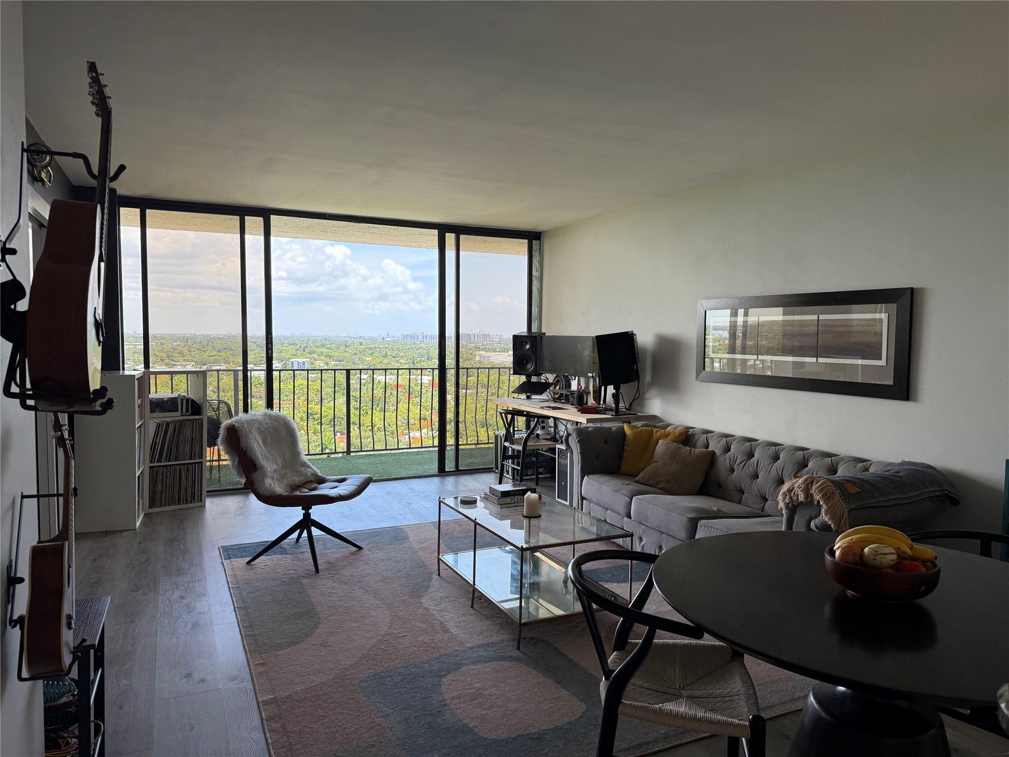 The Palm Bay Yacht Club - Residential Lease