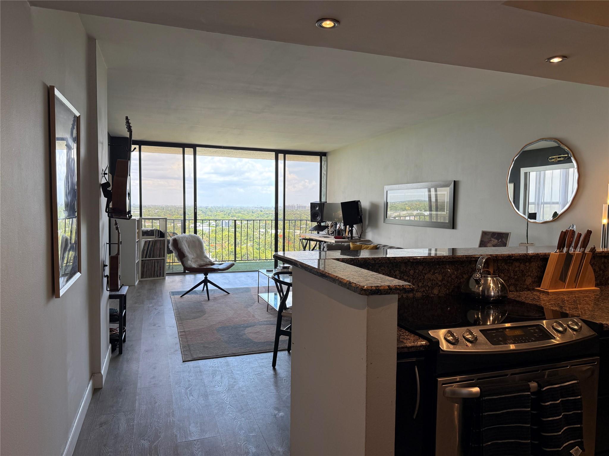 The Palm Bay Yacht Club - Residential Lease