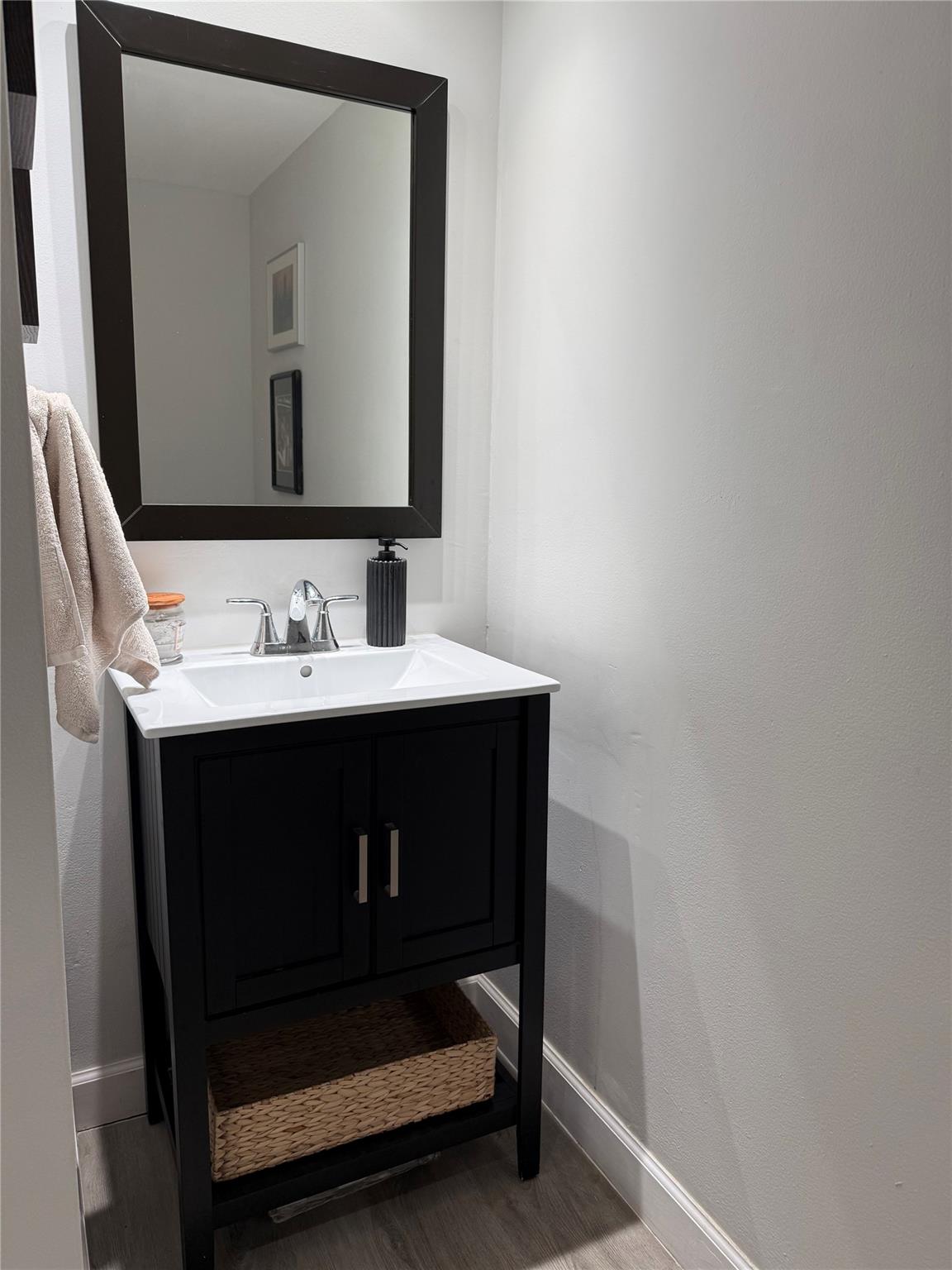 The Palm Bay Yacht Club - Residential Lease