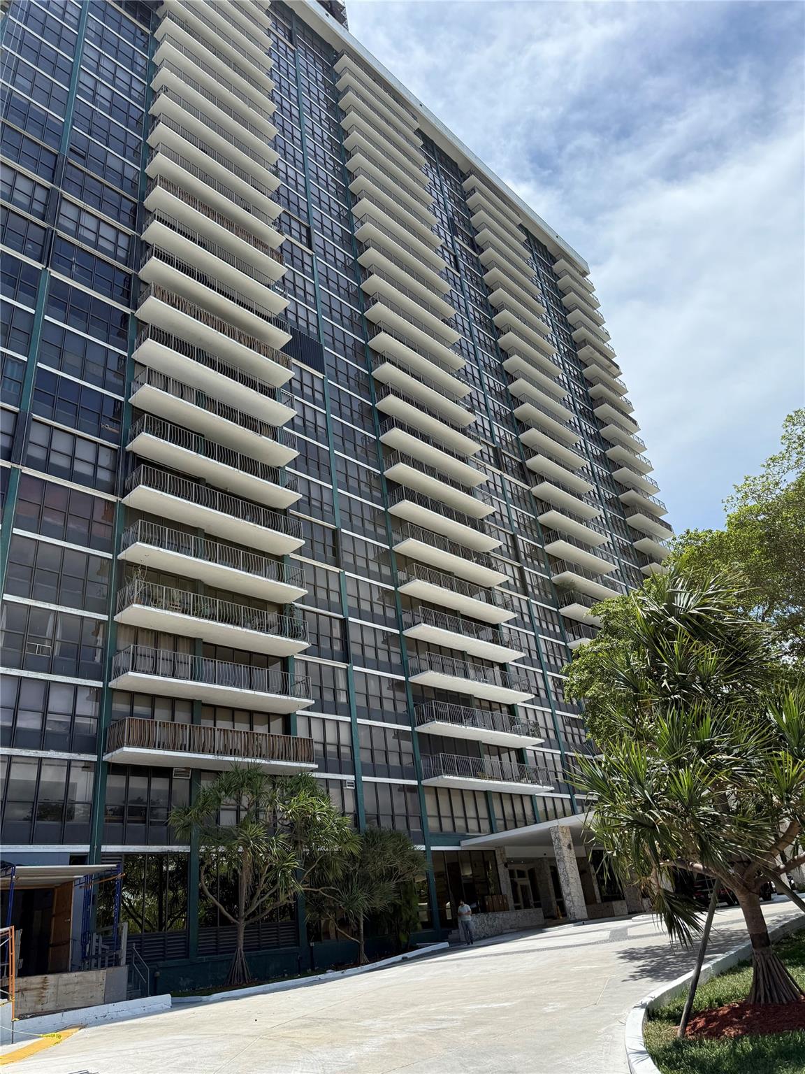 The Palm Bay Yacht Club - Residential Lease