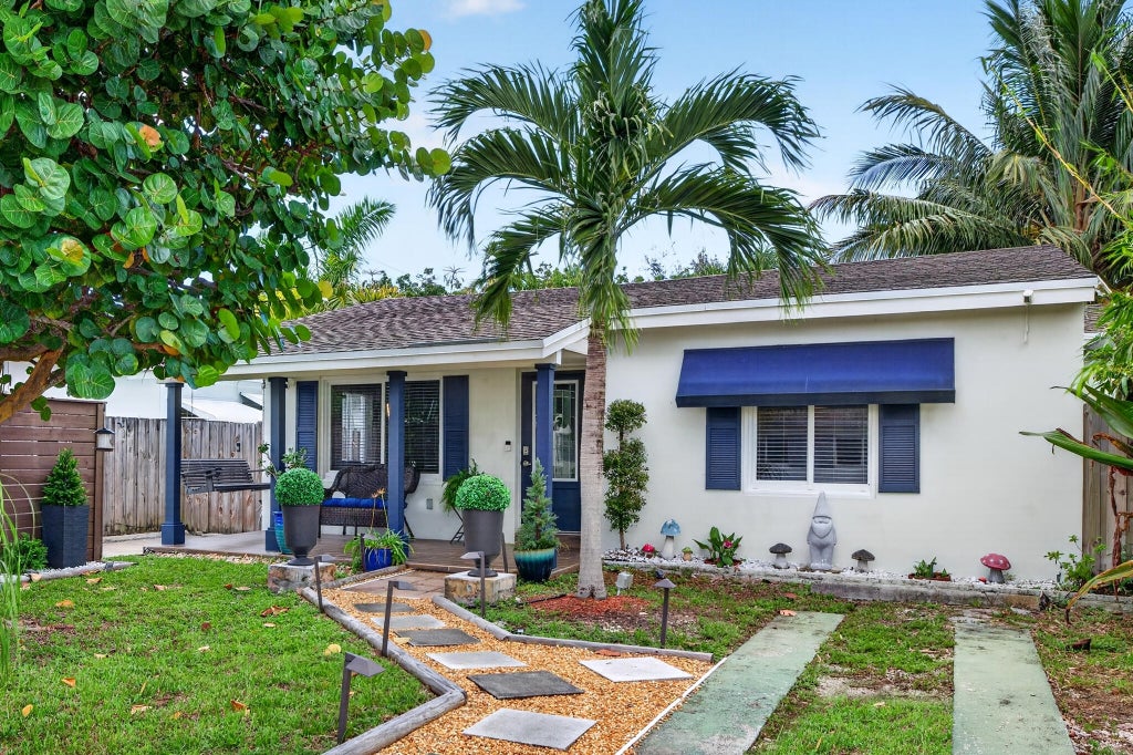 Photo of 1140 NE 17TH Avenue, Fort Lauderdale, FL 33304 (MLS # B26082445)