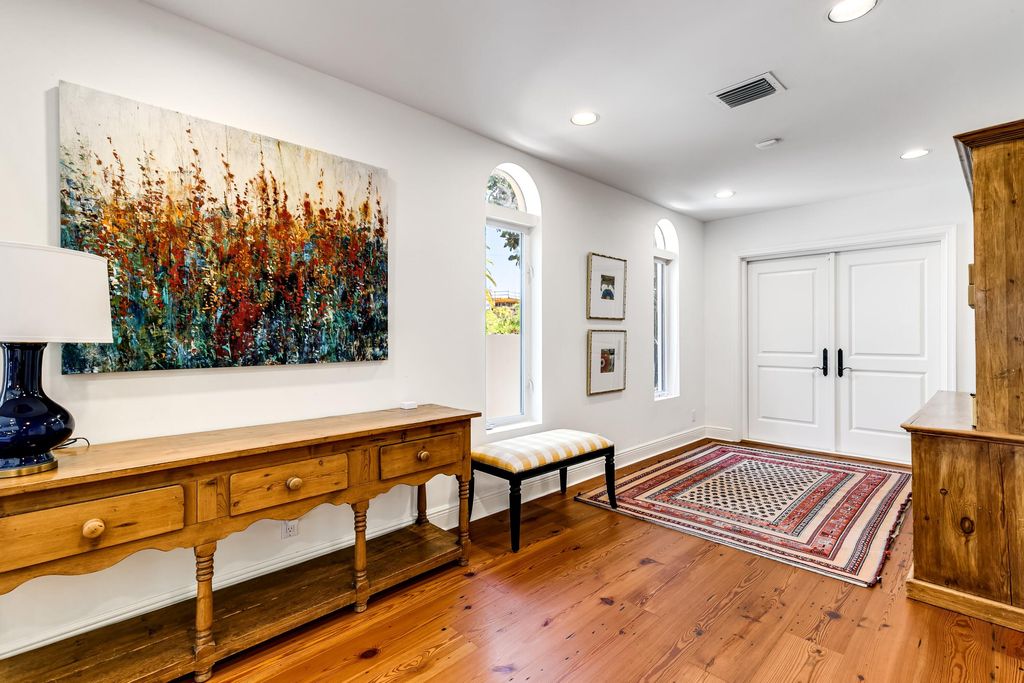 Photo of 1833 SE 7th Street, Fort Lauderdale, FL 33316 (MLS # B26001558)