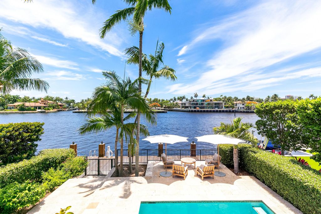 Photo of 1833 SE 7th Street, Fort Lauderdale, FL 33316 (MLS # B26001558)