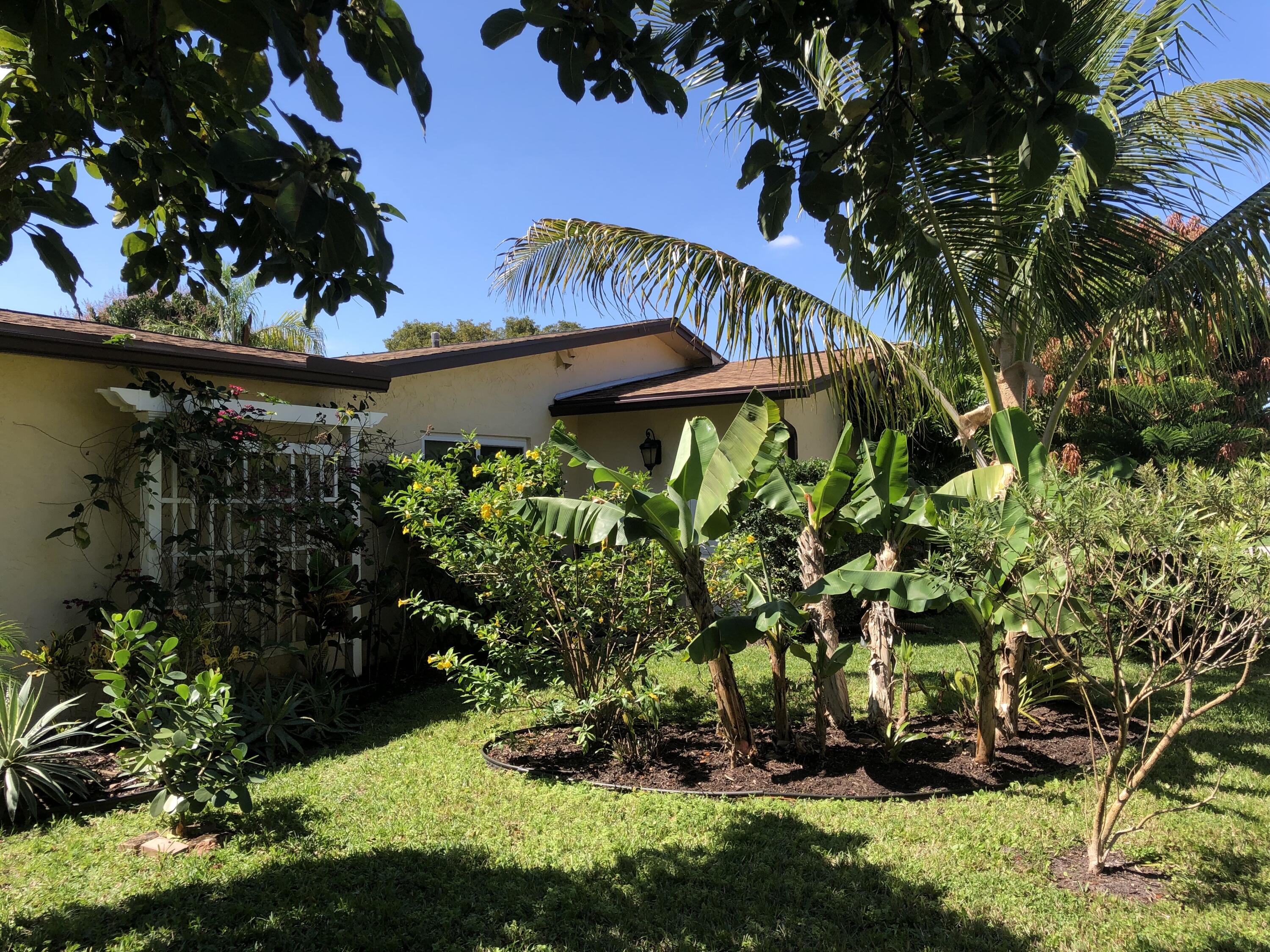 COCO WOOD LAKES - Residential