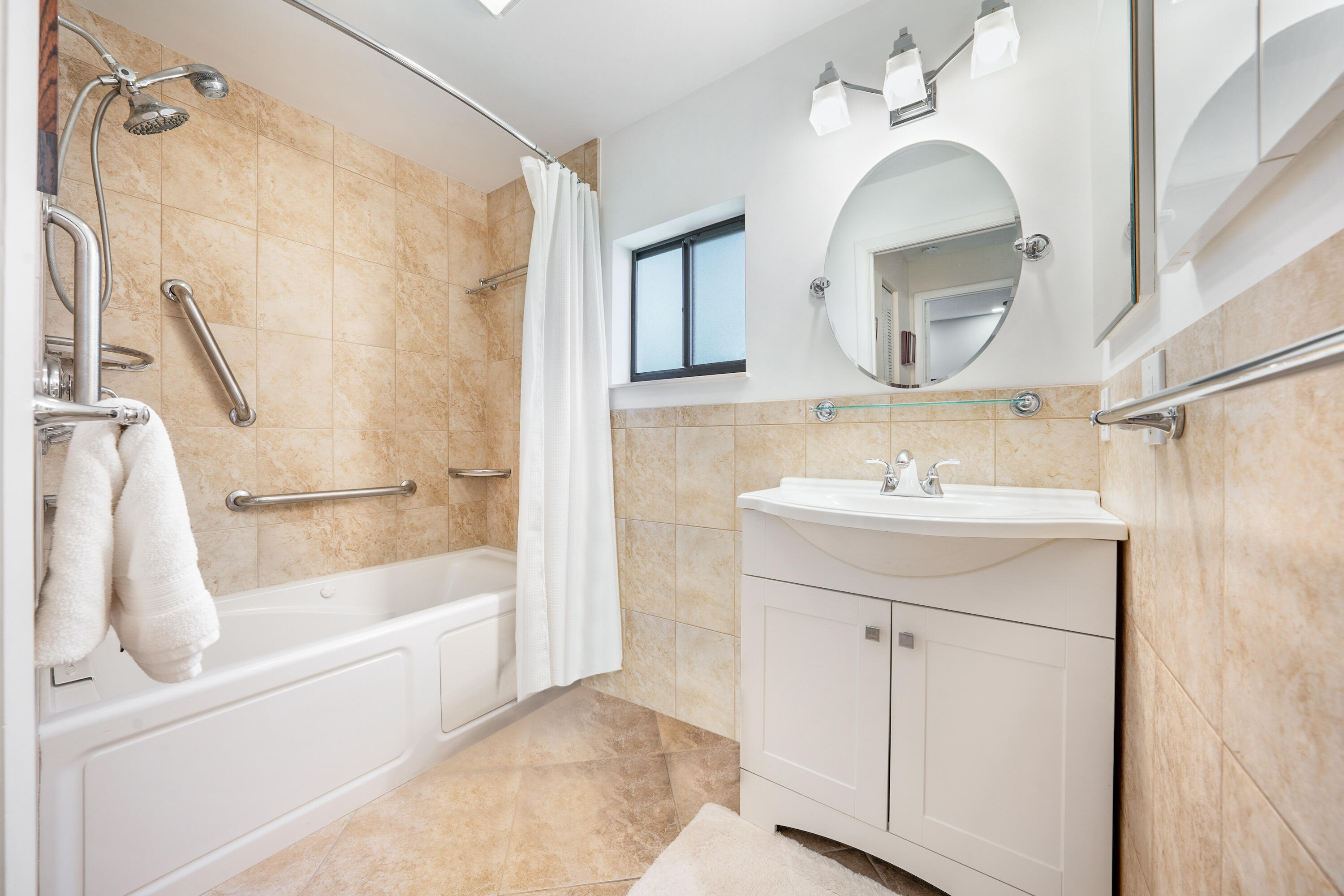 COCO WOOD LAKES - Residential