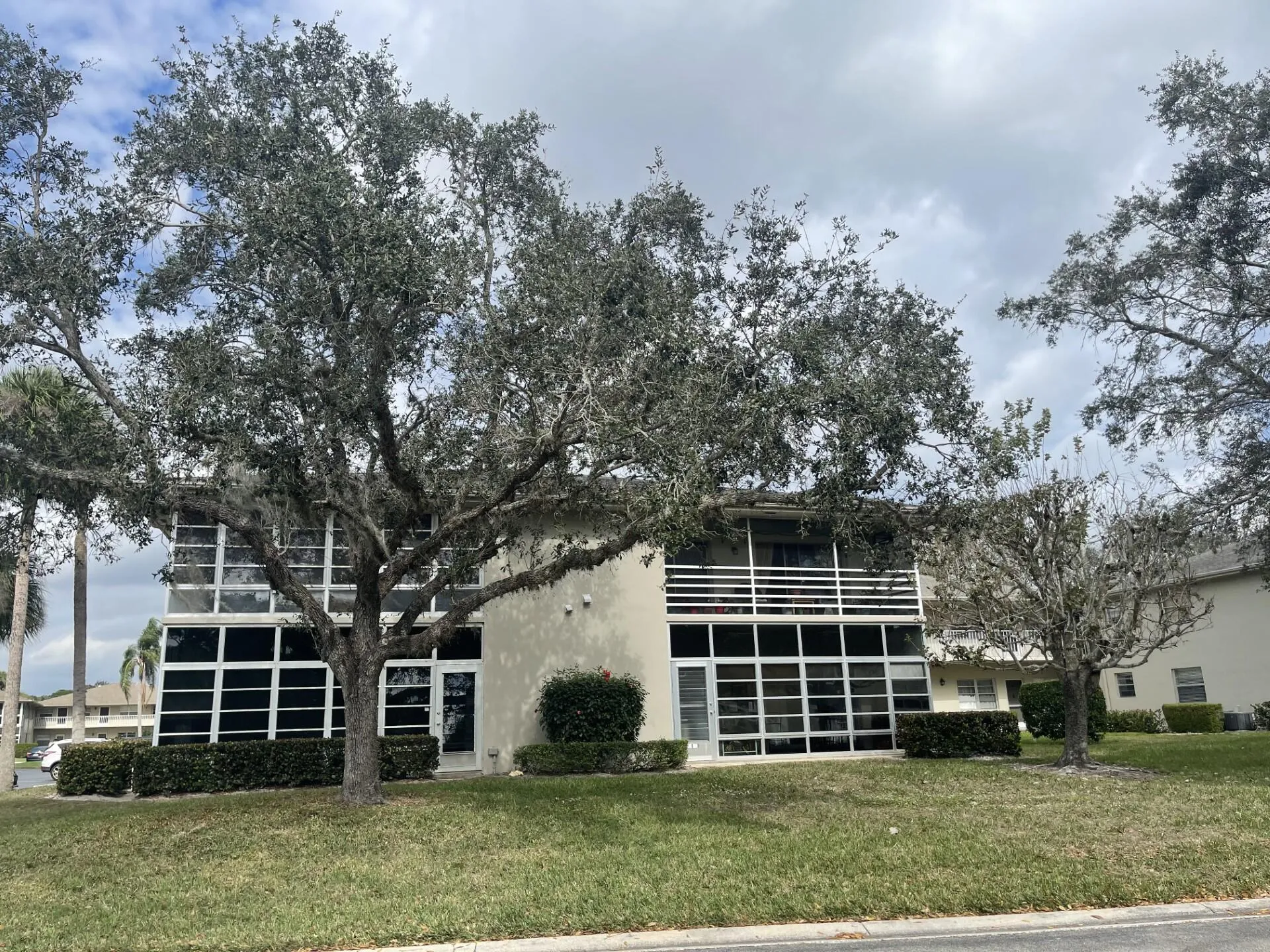 9 Lake Vista Trl Unit 101
