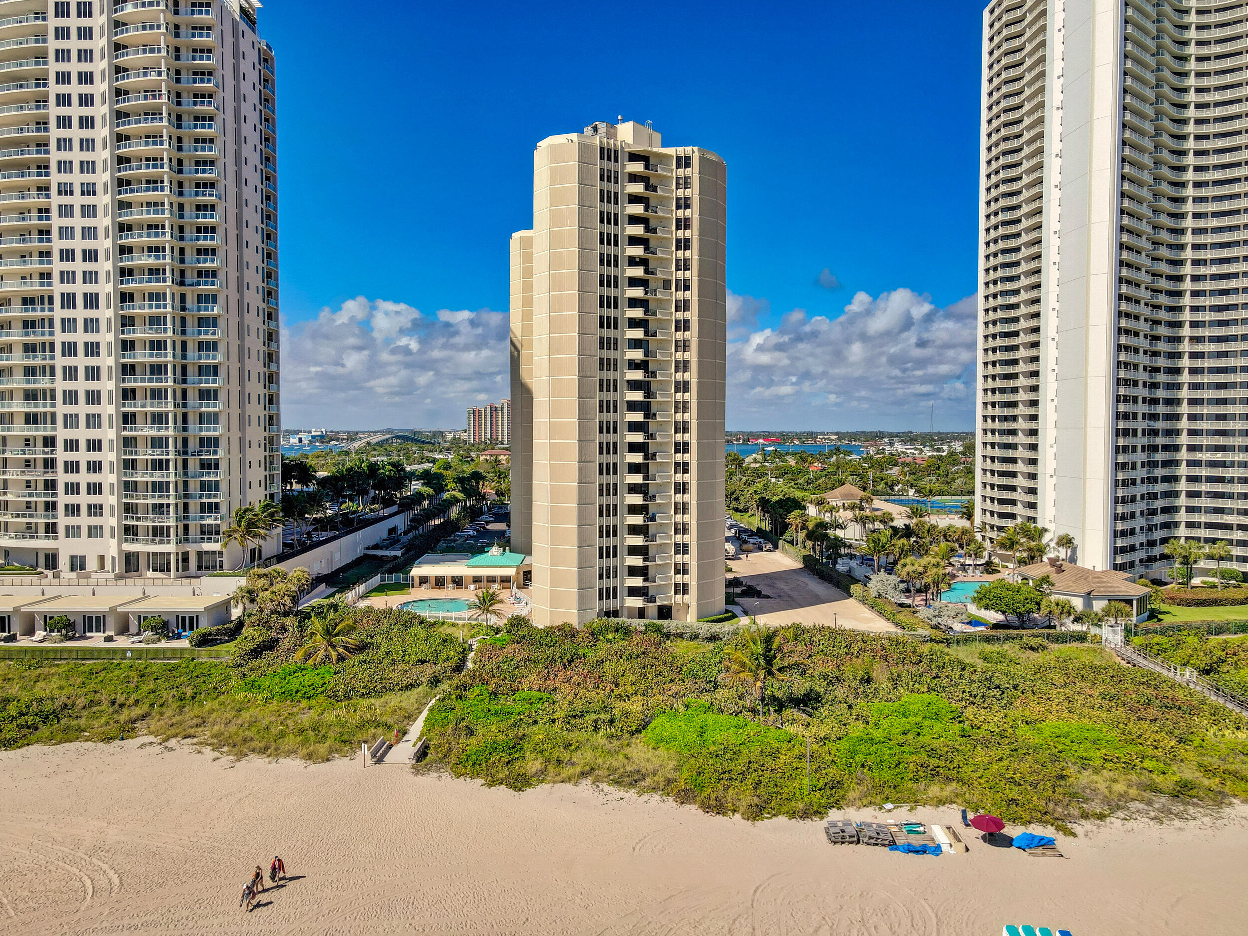 2800 N Ocean Drive A-4a