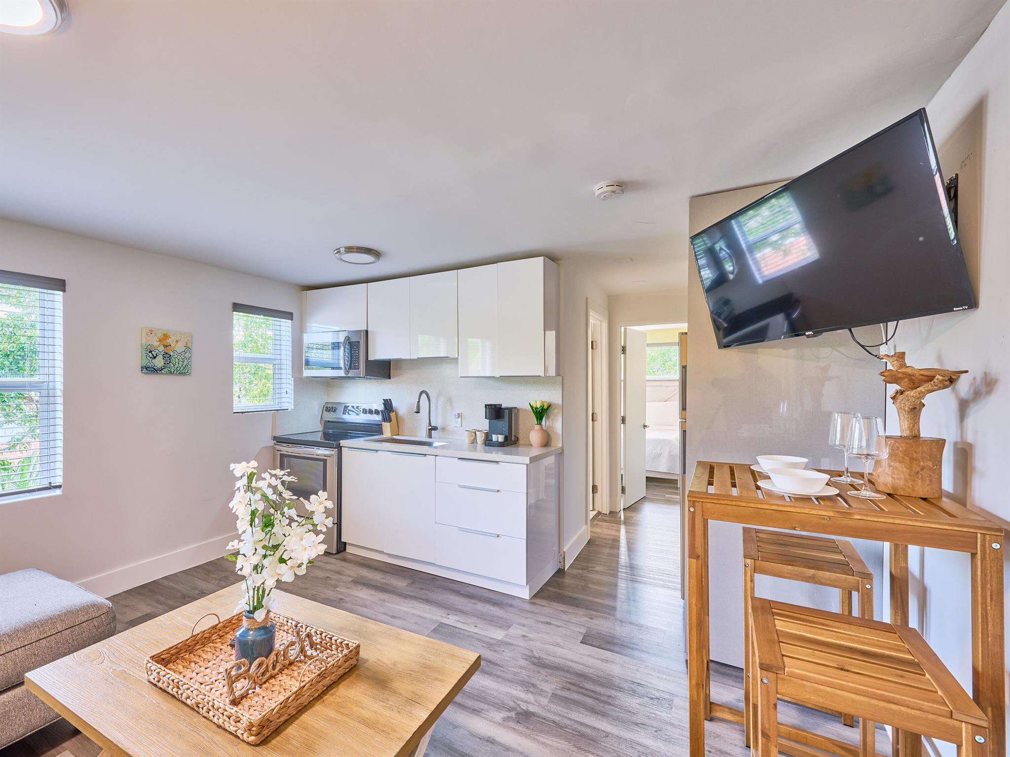 HOLLYWOOD SOUTH SIDE ADD - Residential Lease