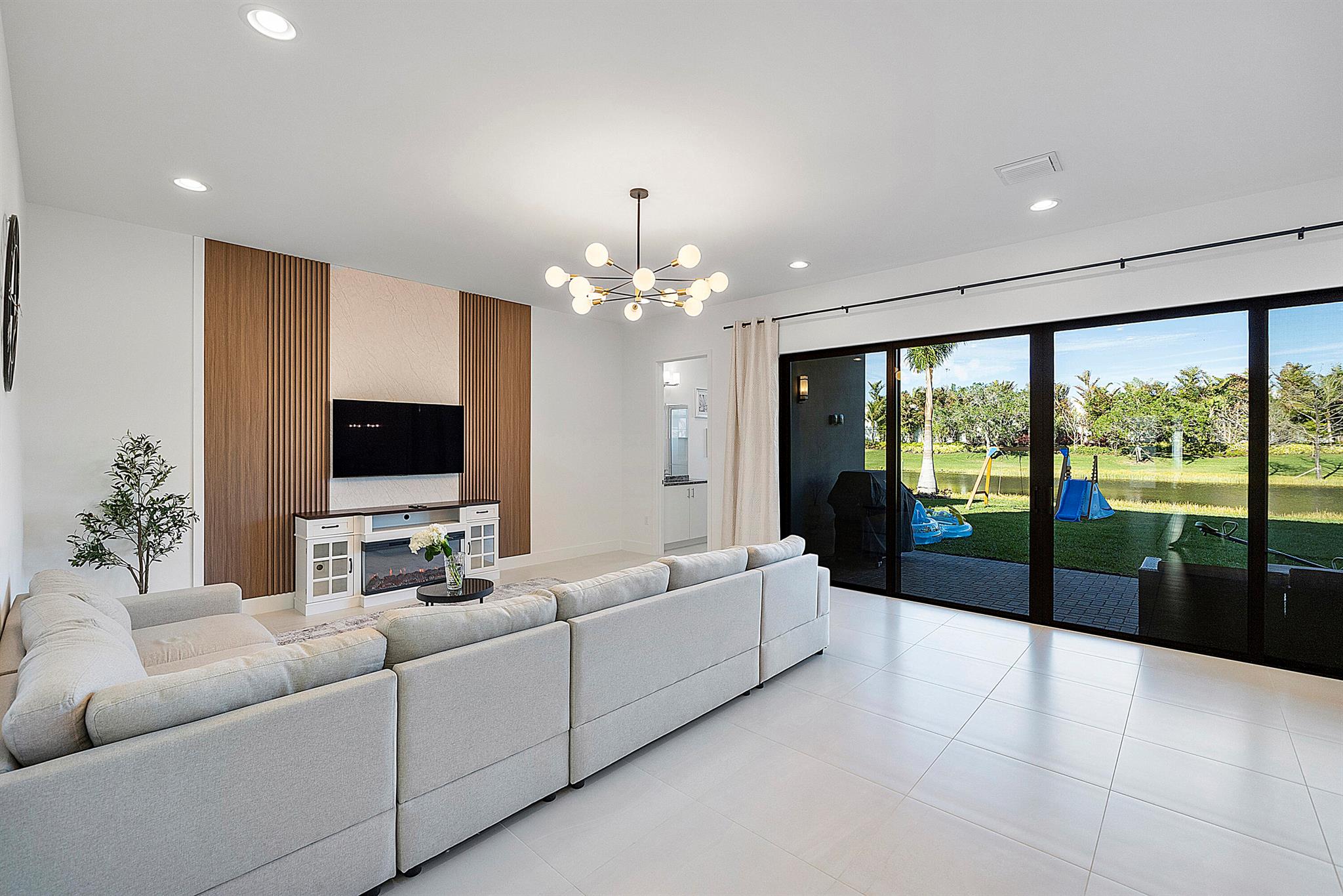 BOCA RATON GOLF COURSE PU - Residential Lease