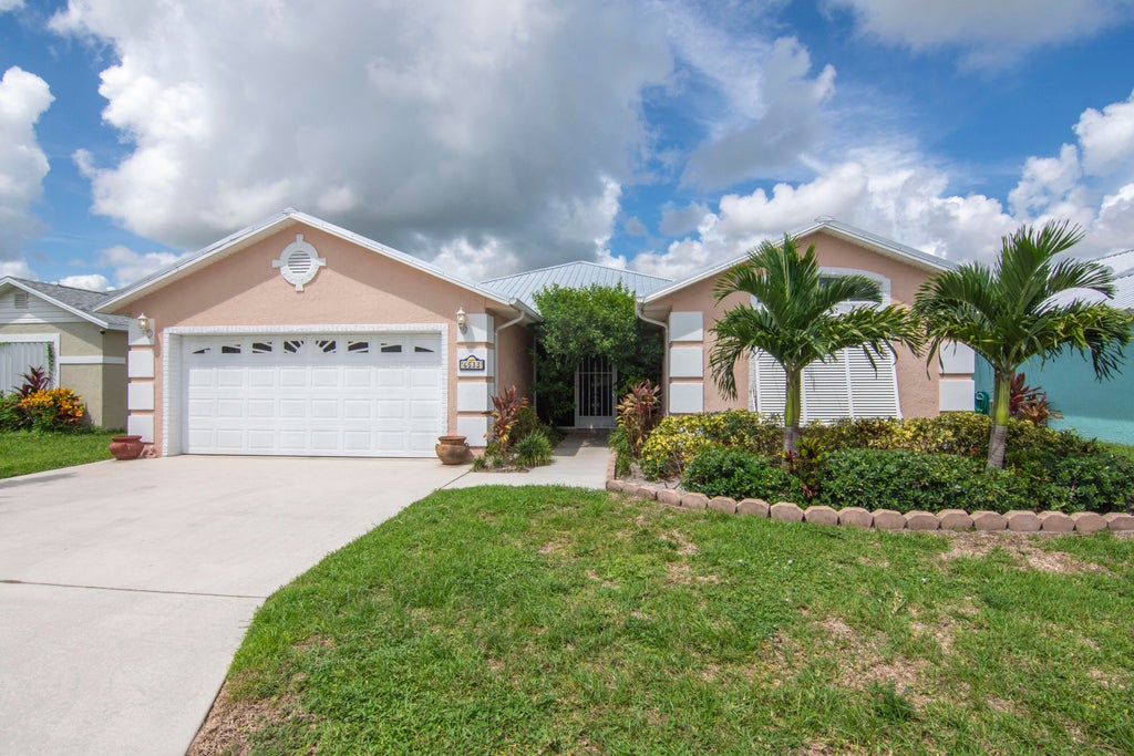 Photo of 6533 Alemendra, Fort Pierce, FL 34951 (MLS # R11017980)