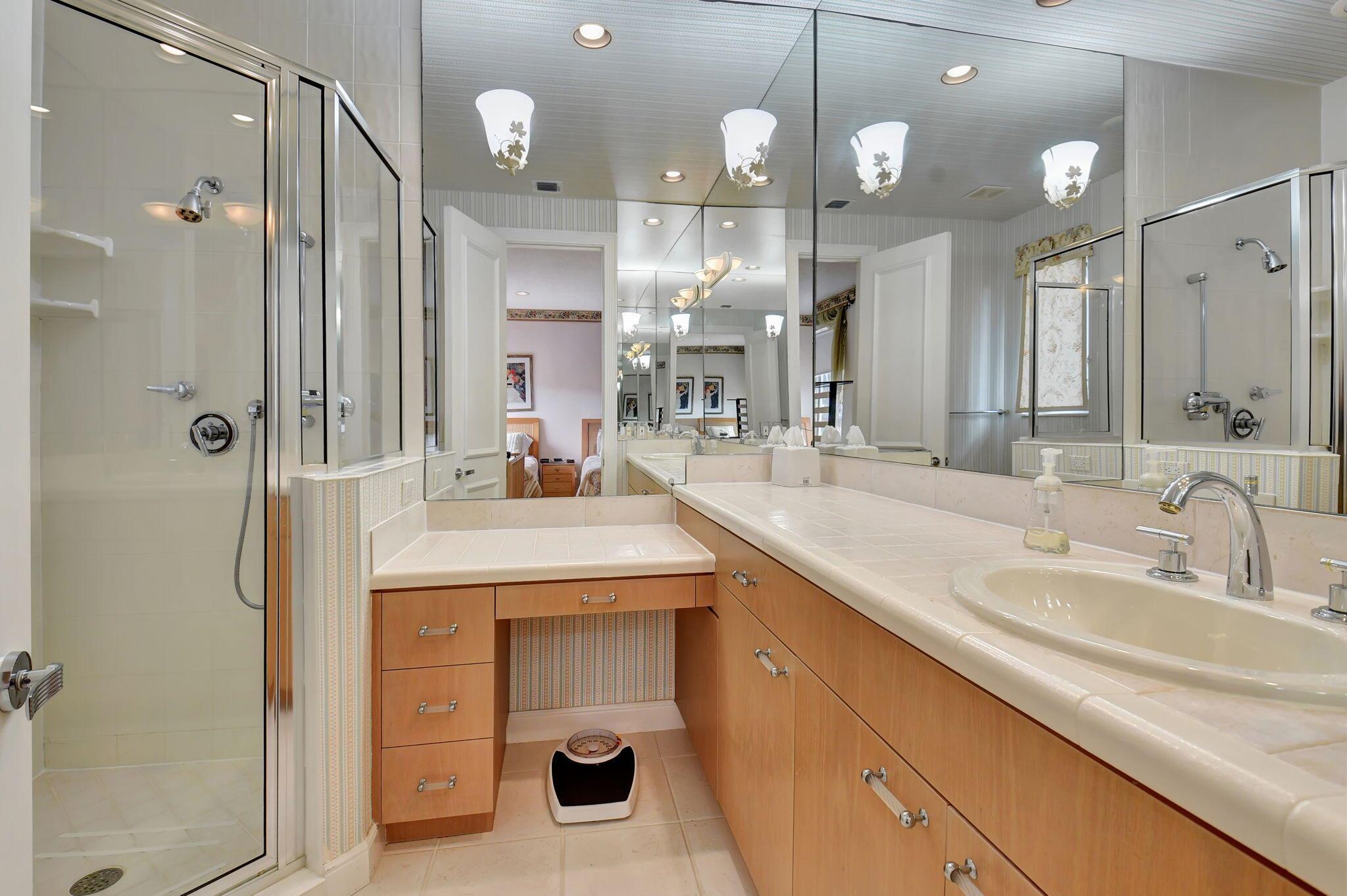 ST ANDREWS COUNTRY CLUB - Residential