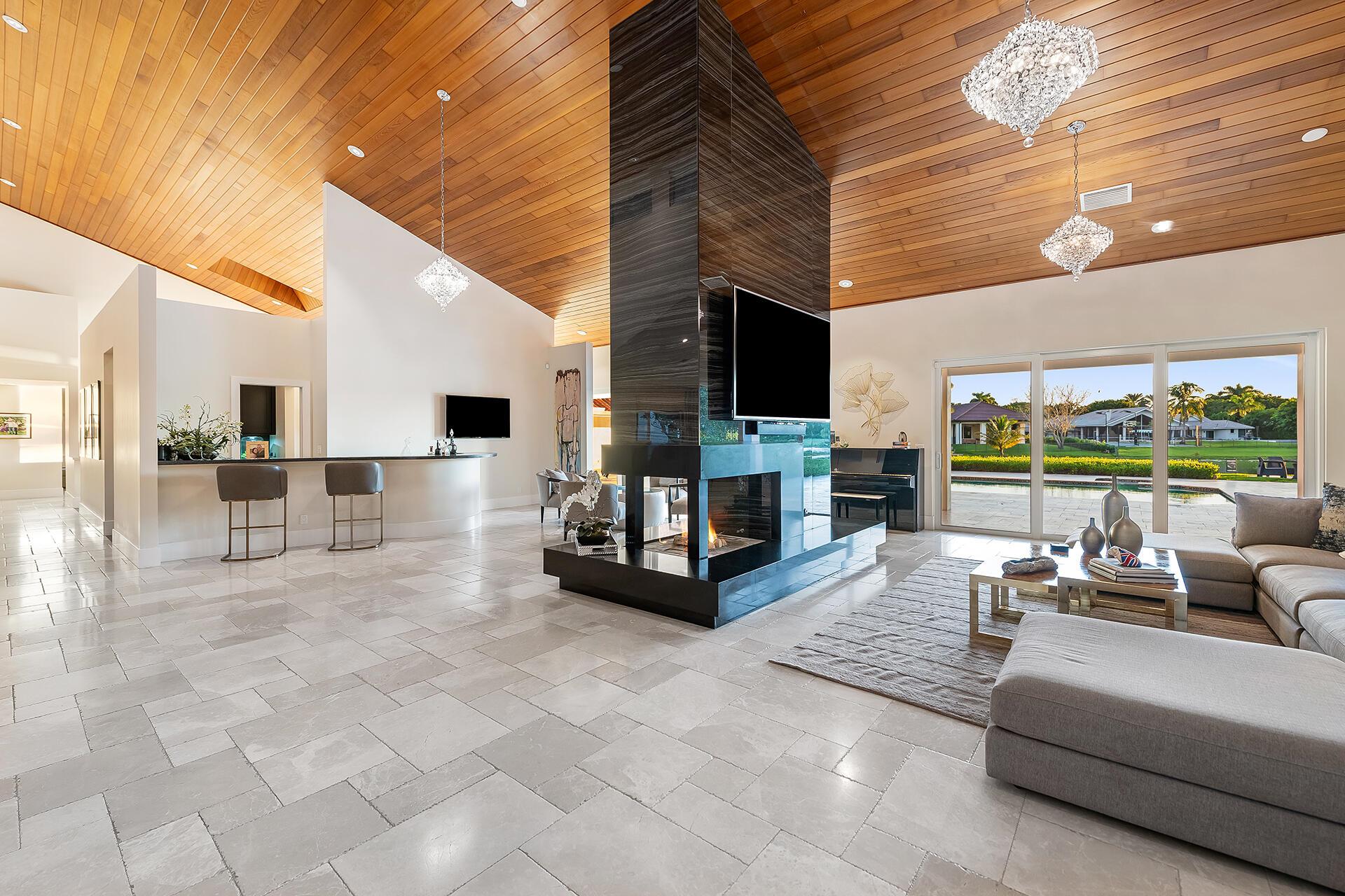 LONG LAKE ESTATES - Residential