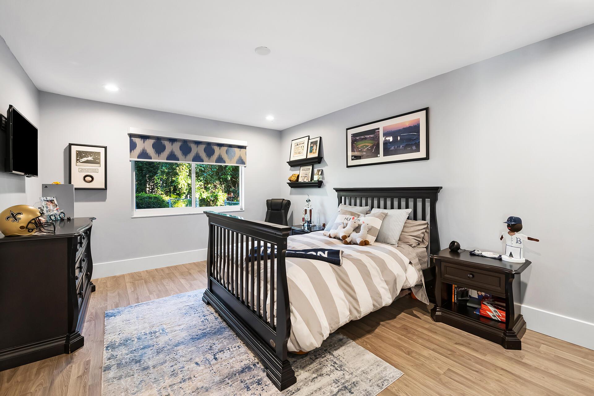 LONG LAKE ESTATES - Residential