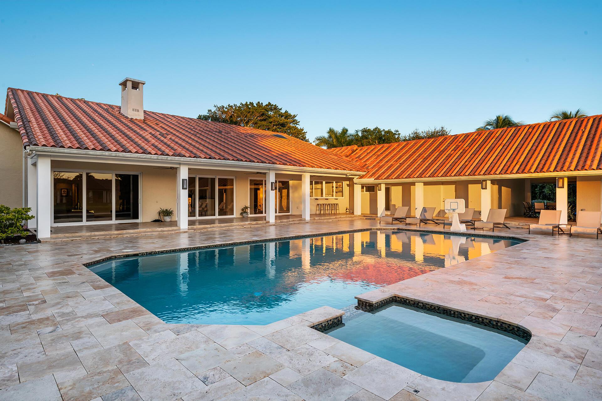 LONG LAKE ESTATES - Residential