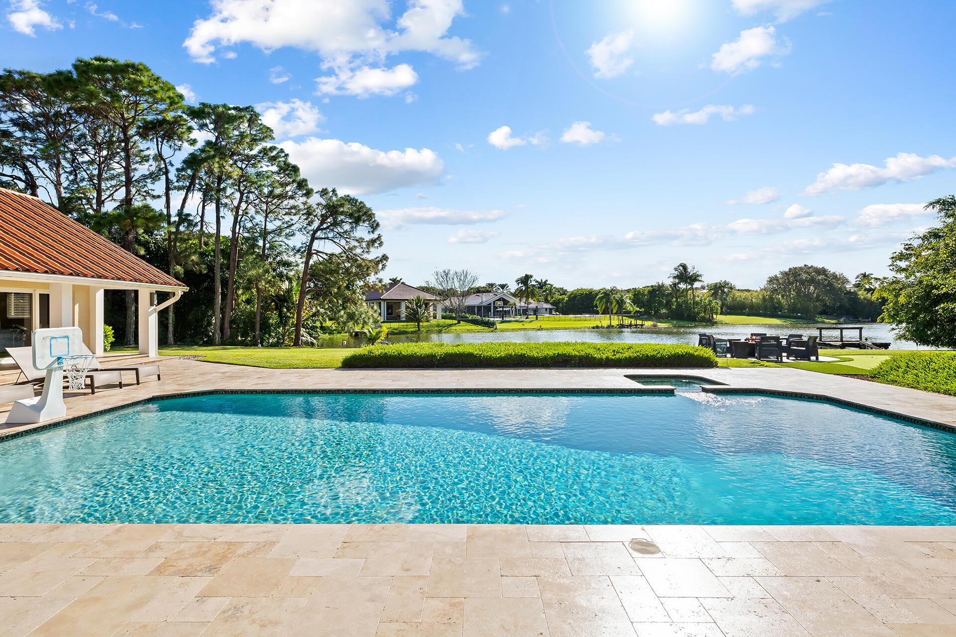 LONG LAKE ESTATES - Residential