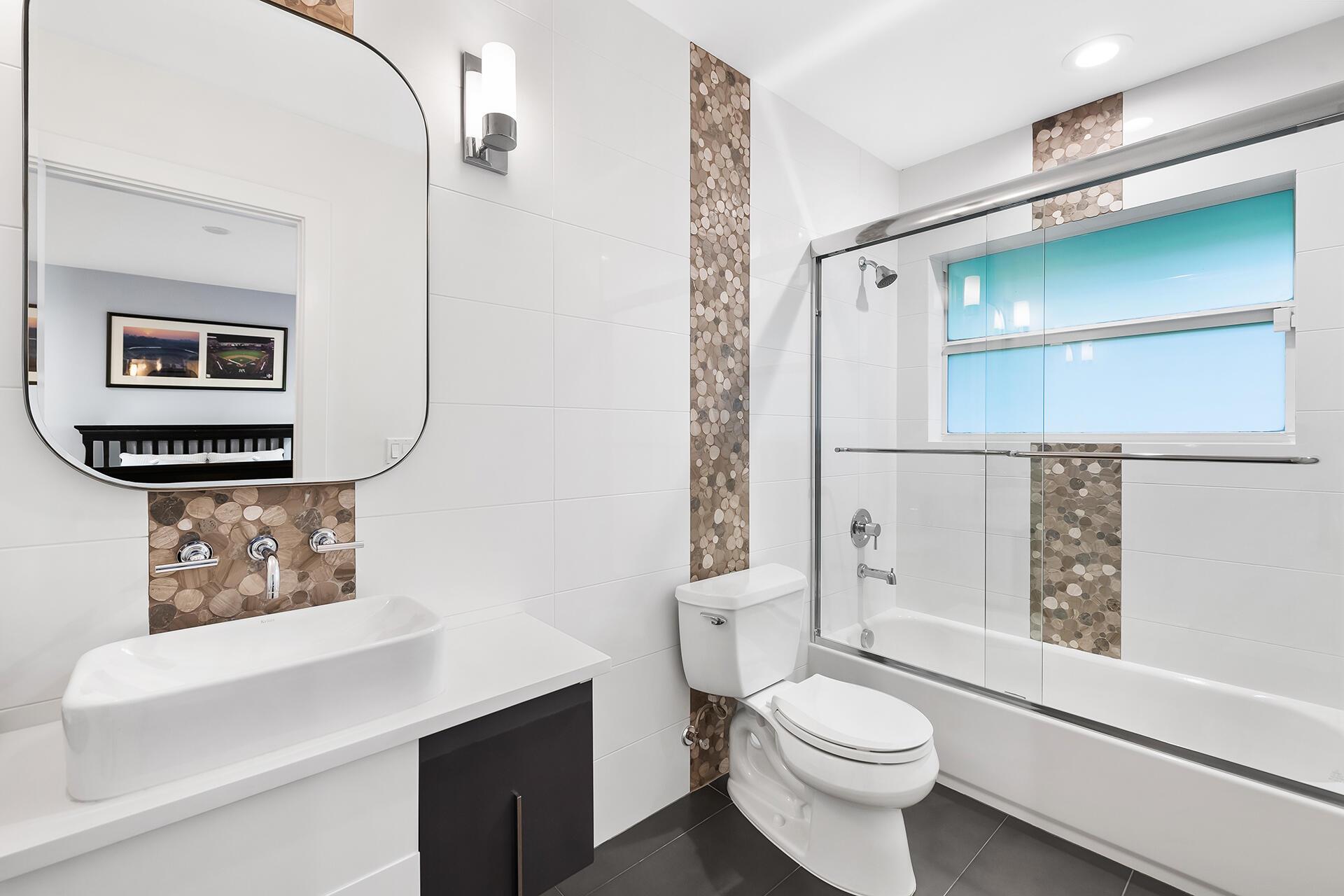 LONG LAKE ESTATES - Residential