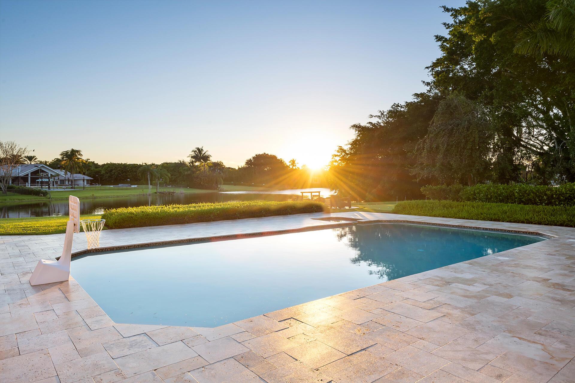 LONG LAKE ESTATES - Residential