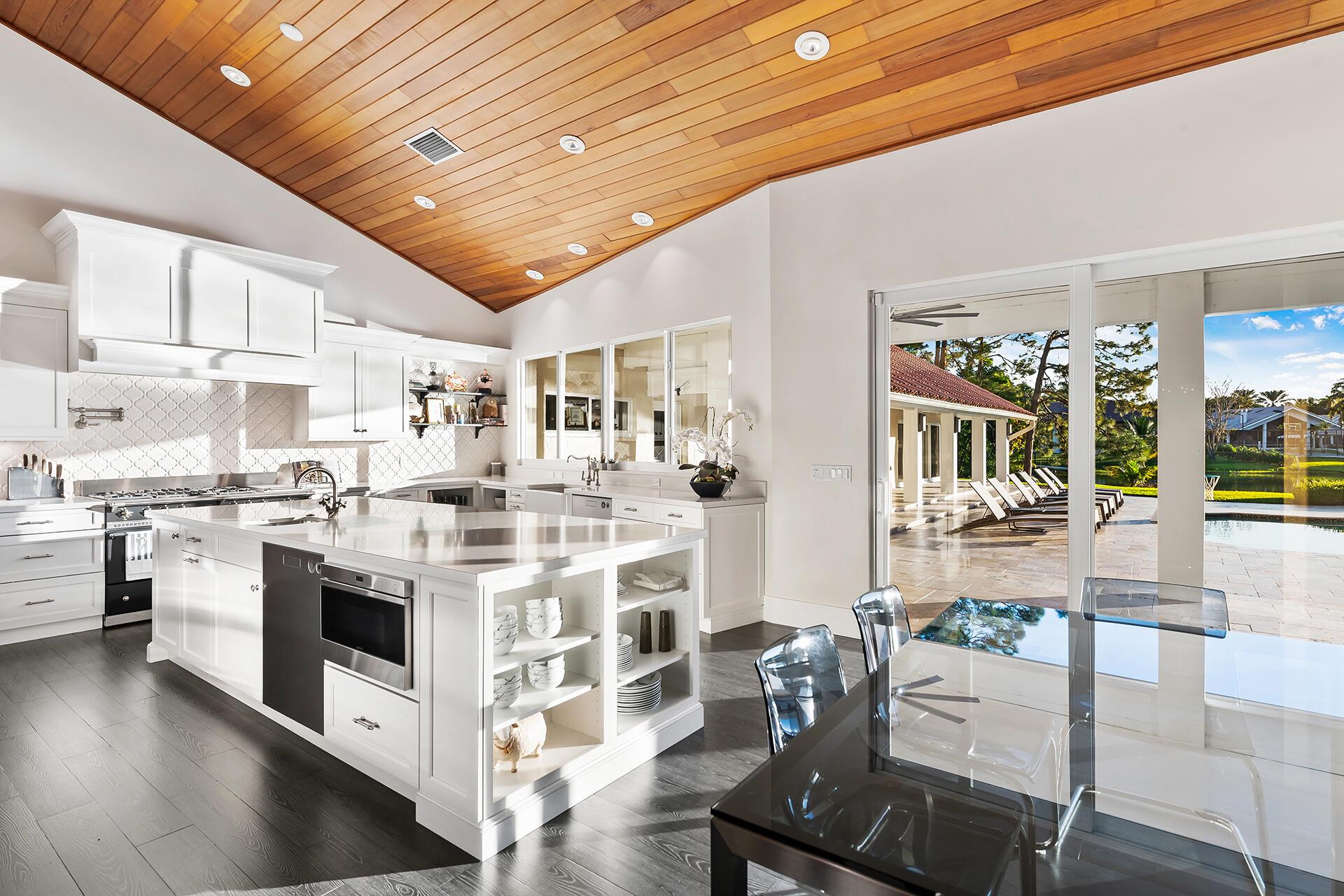 LONG LAKE ESTATES - Residential