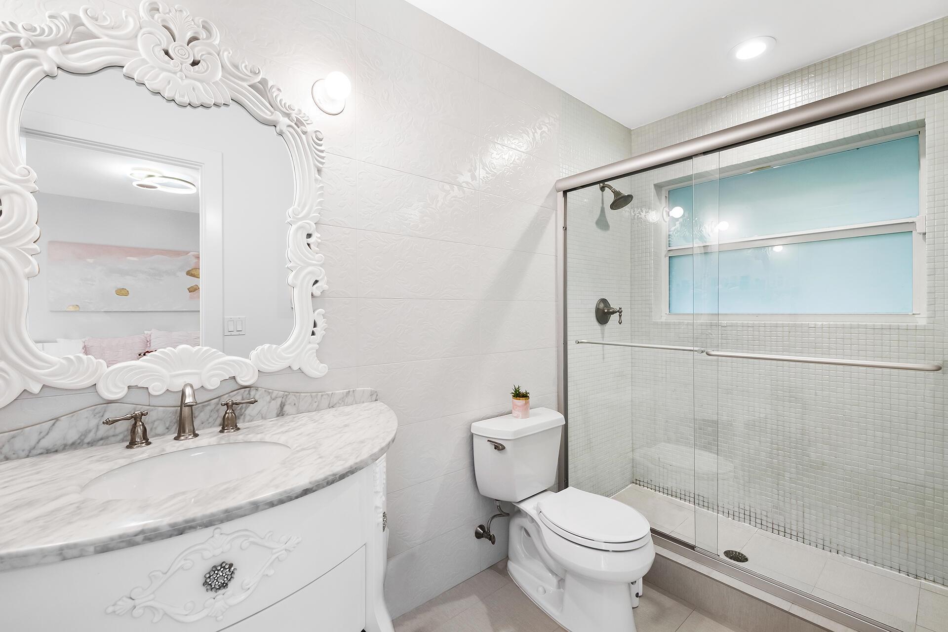 LONG LAKE ESTATES - Residential