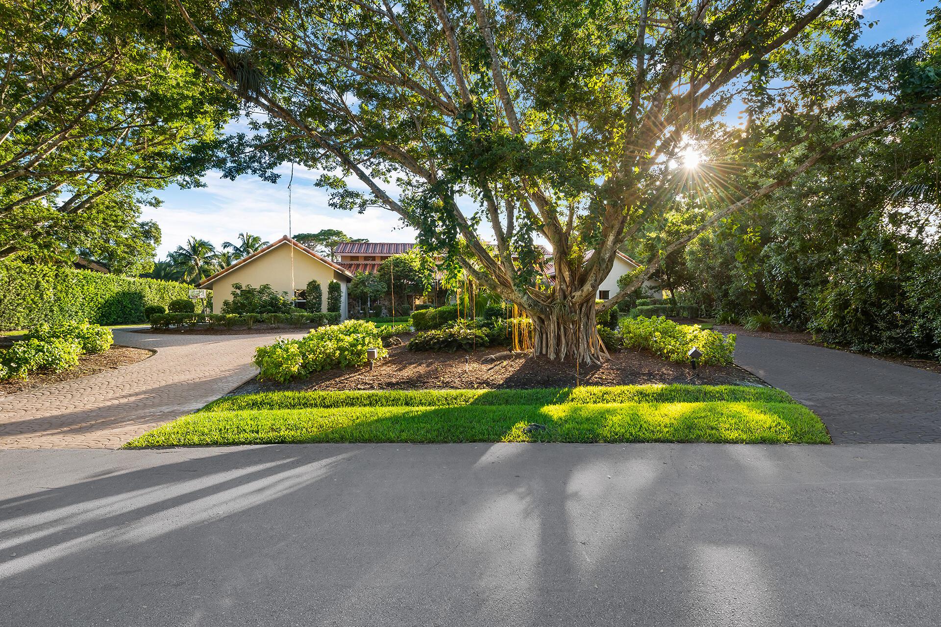 LONG LAKE ESTATES - Residential