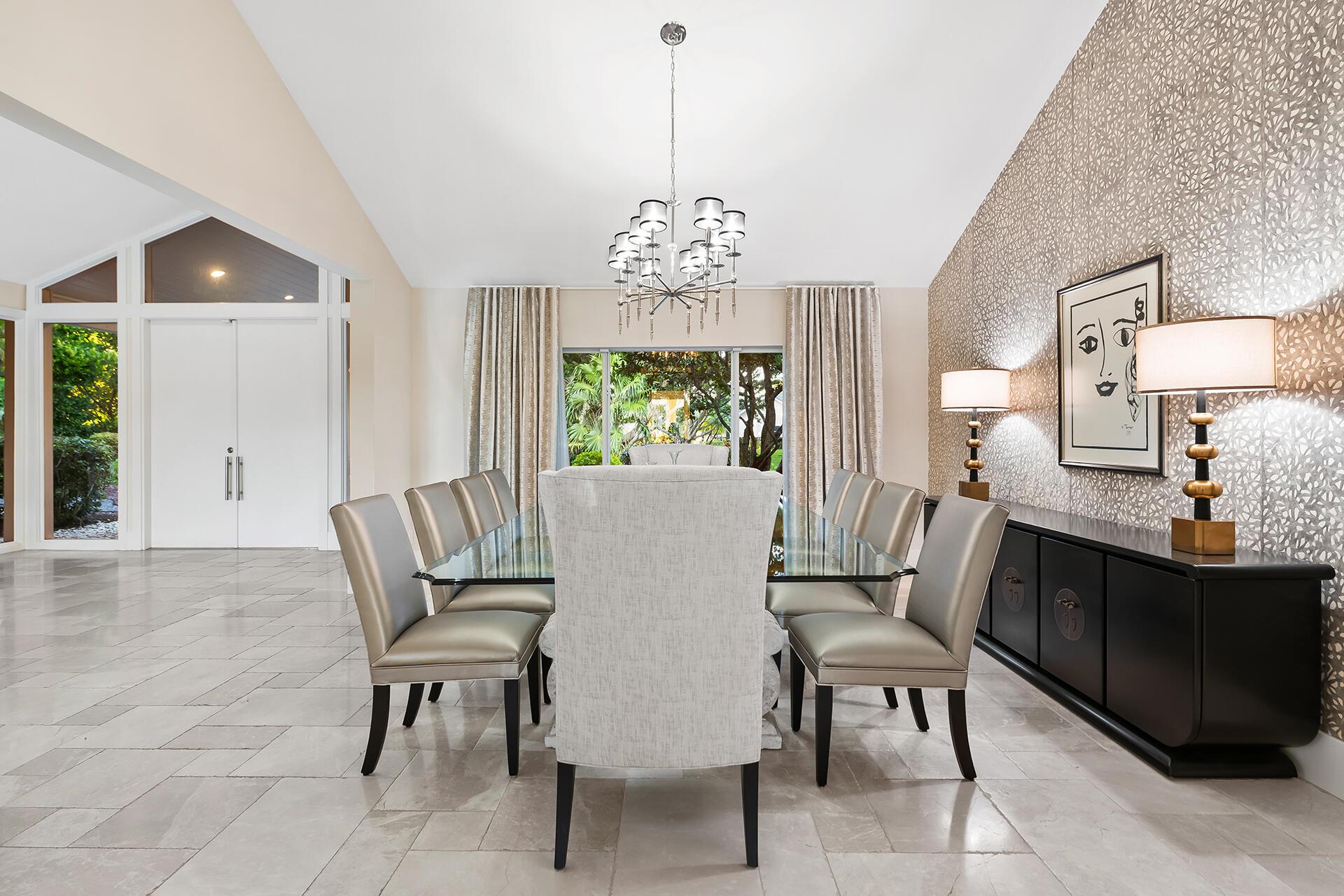 LONG LAKE ESTATES - Residential