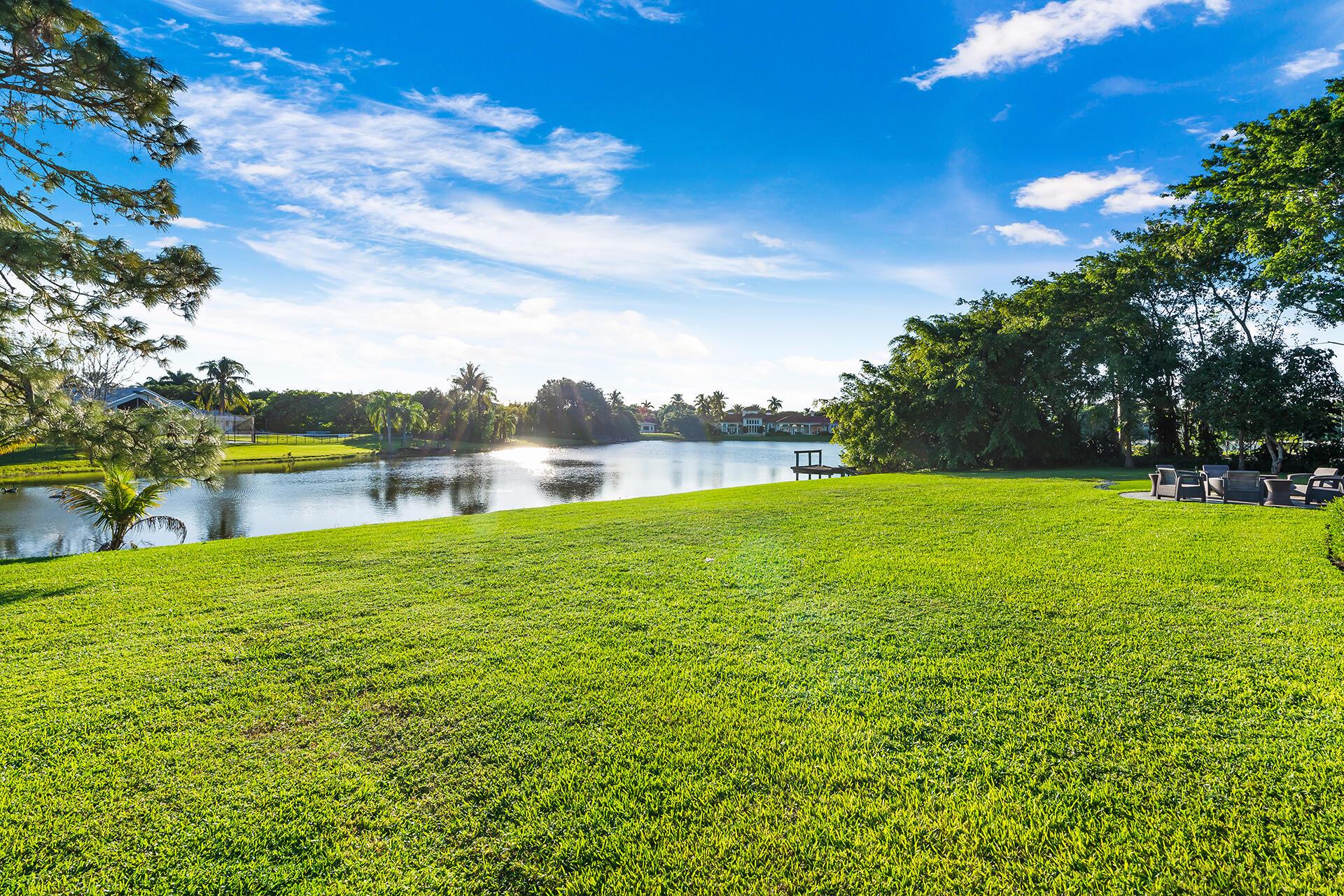 LONG LAKE ESTATES - Residential