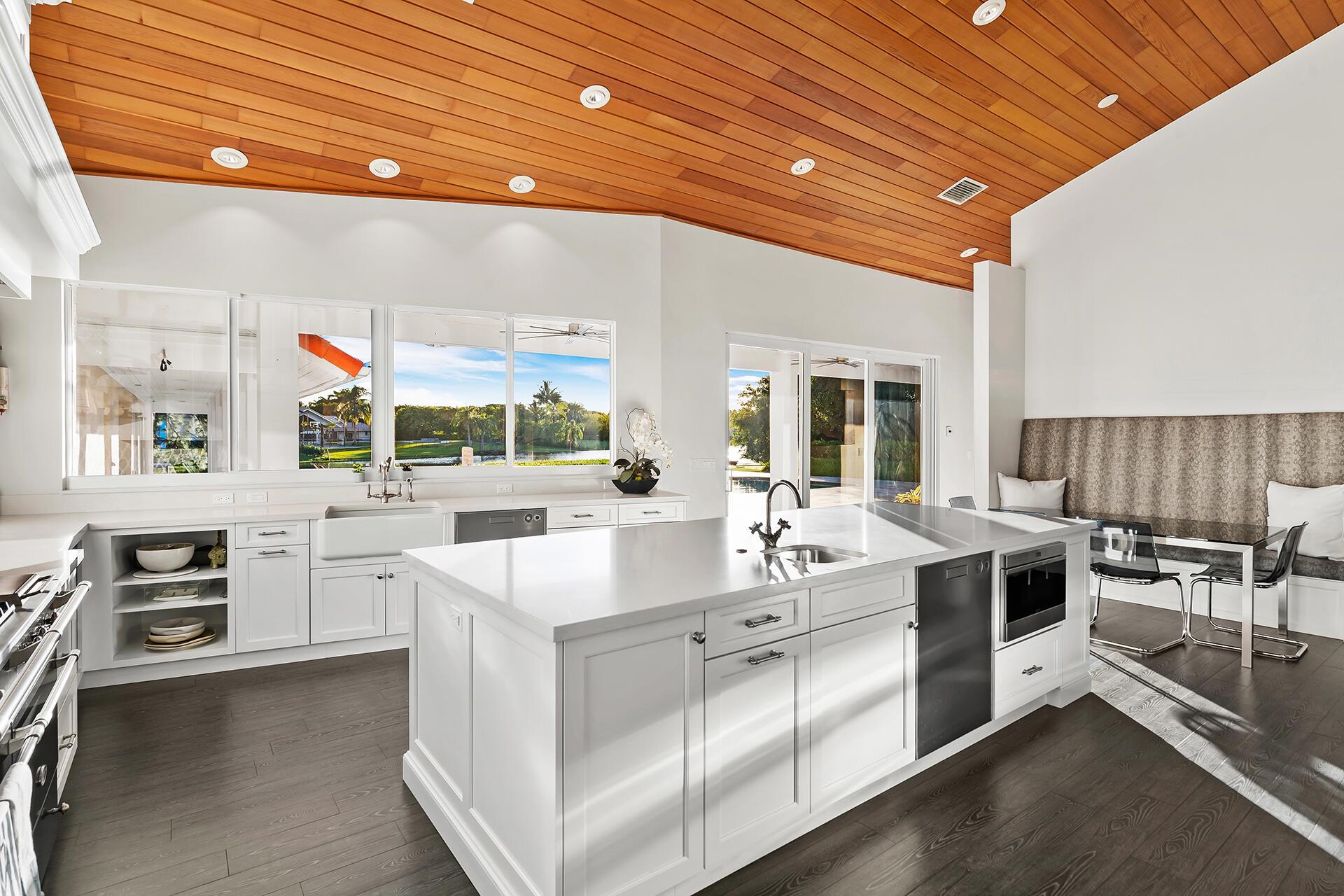 LONG LAKE ESTATES - Residential