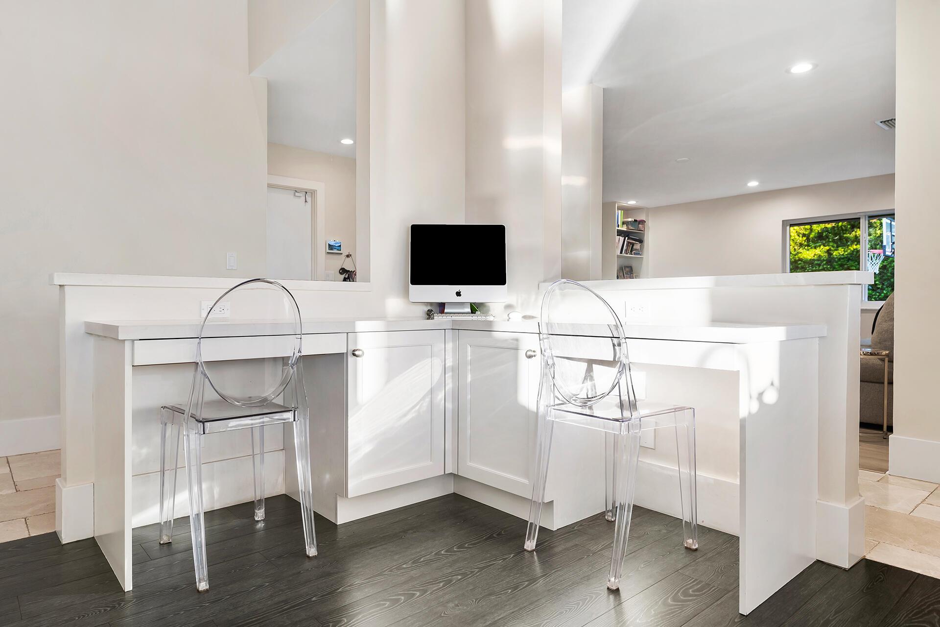 LONG LAKE ESTATES - Residential