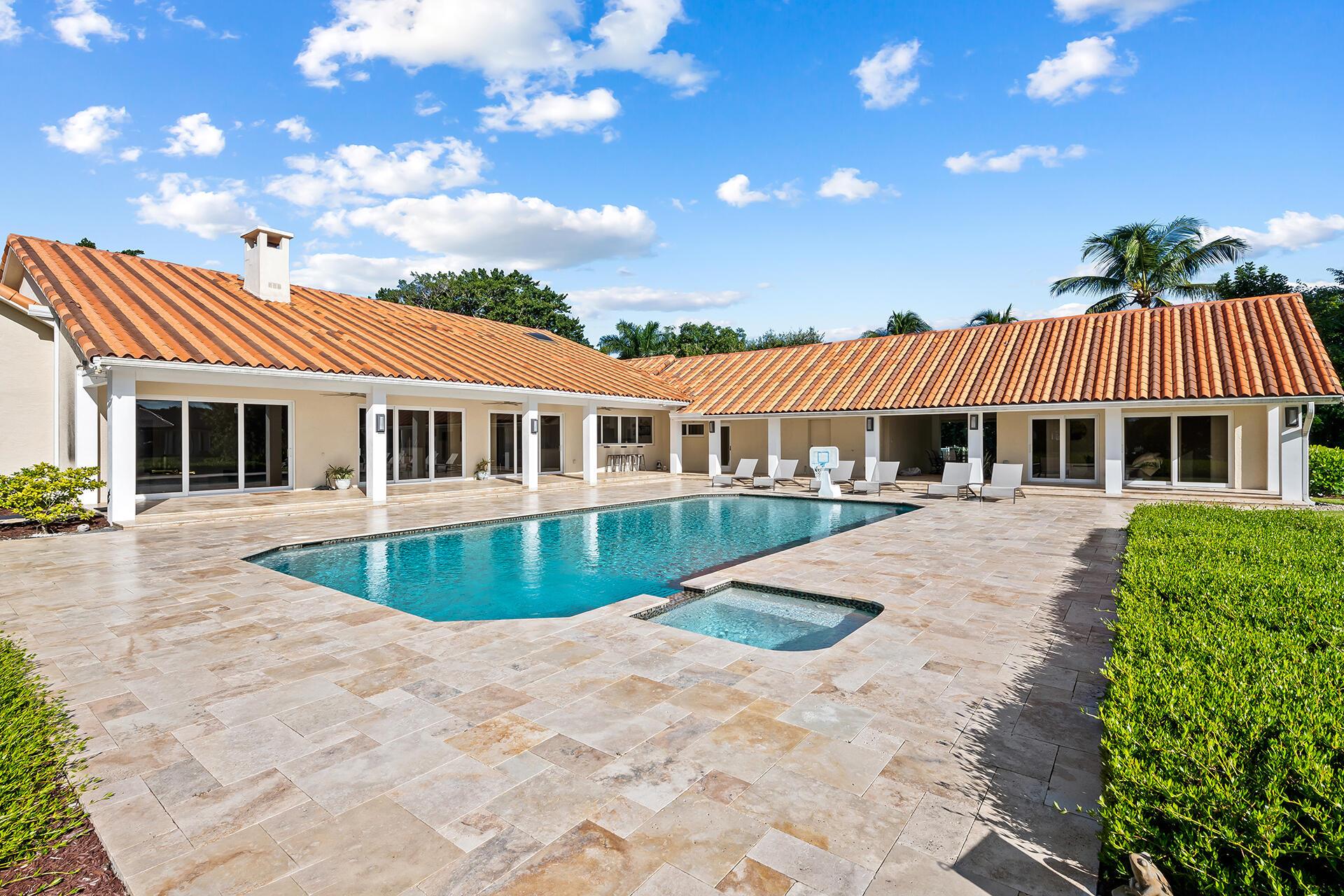 LONG LAKE ESTATES - Residential