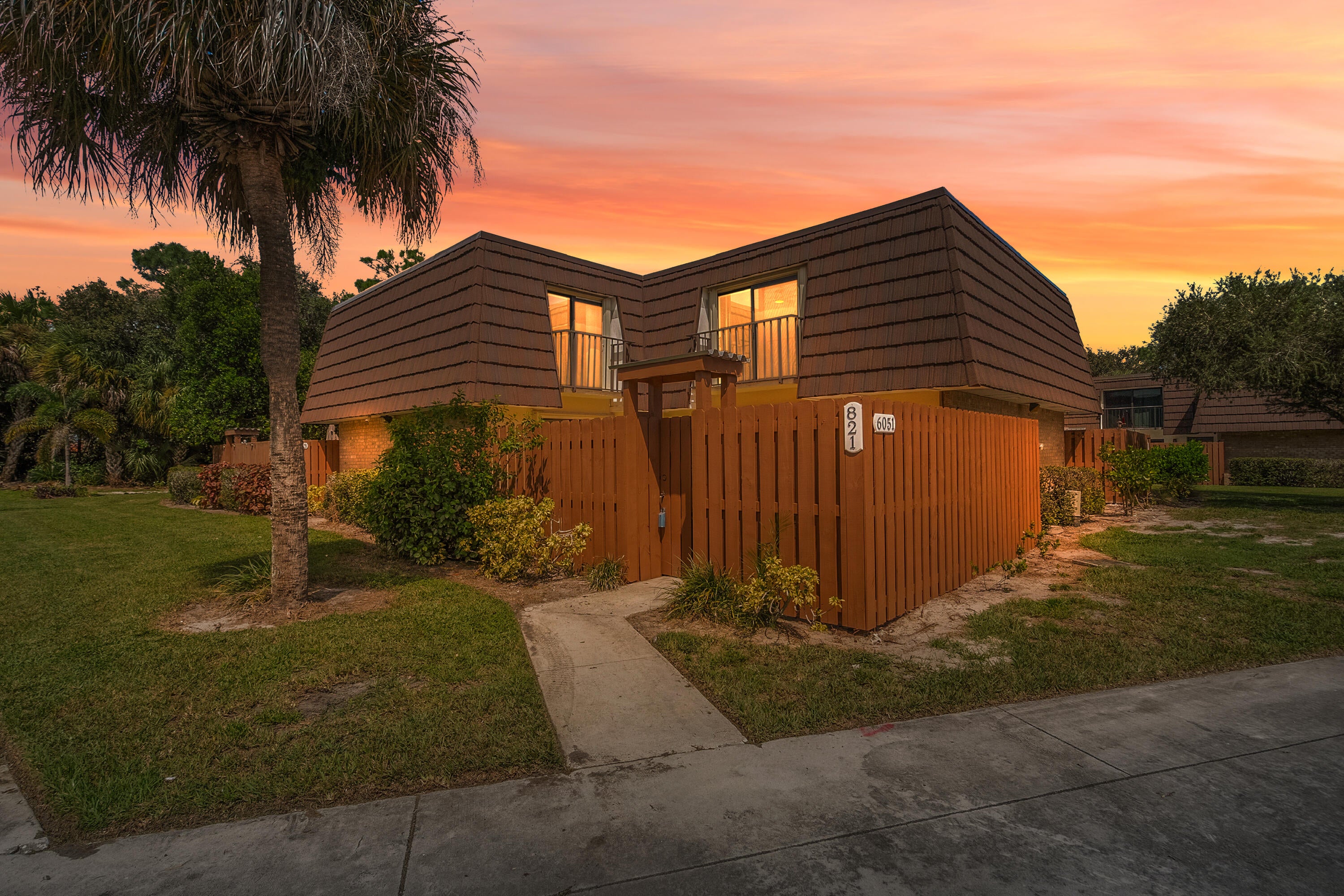 6051 SE RIVERBOAT Drive 821
