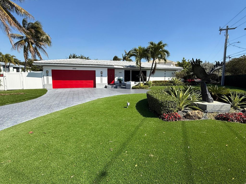 Photo of 5900 Bayview Drive, Fort Lauderdale, FL 33308 (MLS # R11162769)