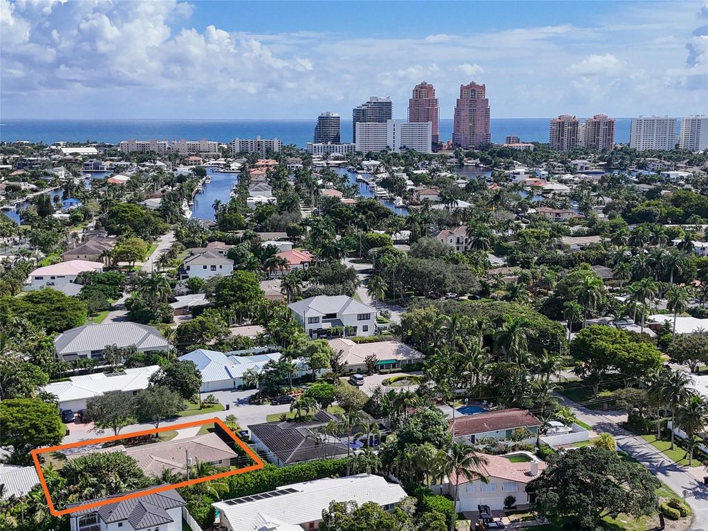 Photo of 2517 NE 26th Ter, Fort Lauderdale, FL 33305 (MLS # F10532970)