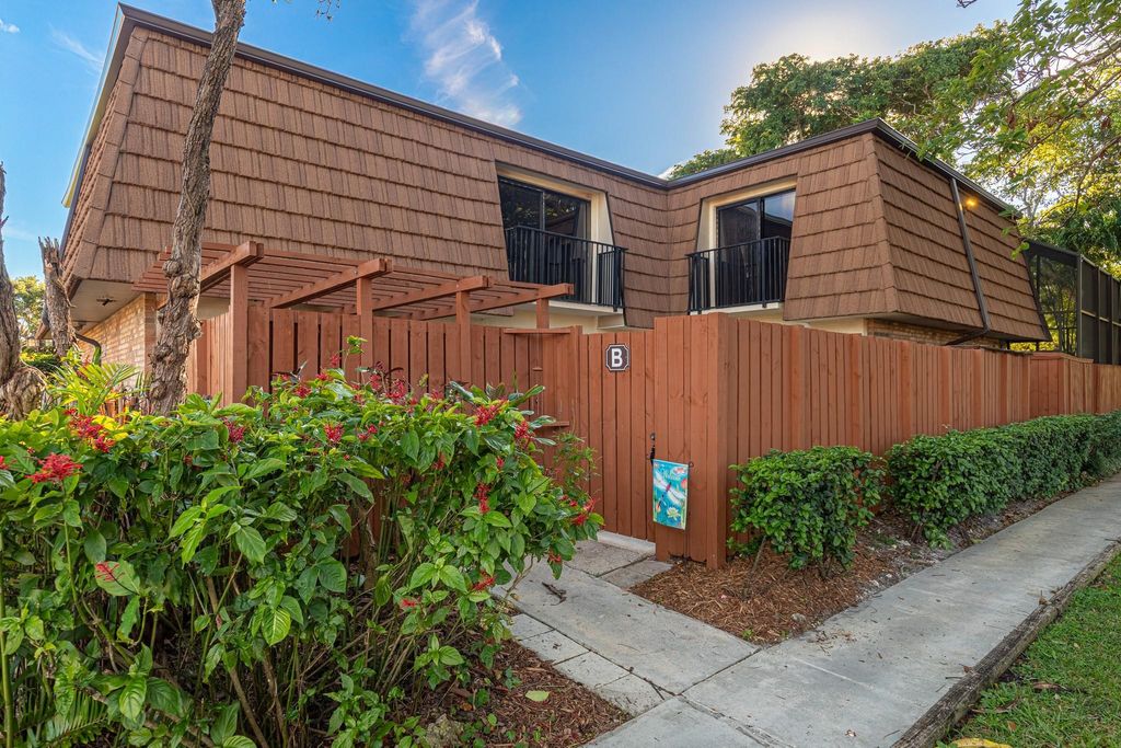 Photo of 9101 SW 19th Place #B, Davie, FL 33324 (MLS # F10540503)