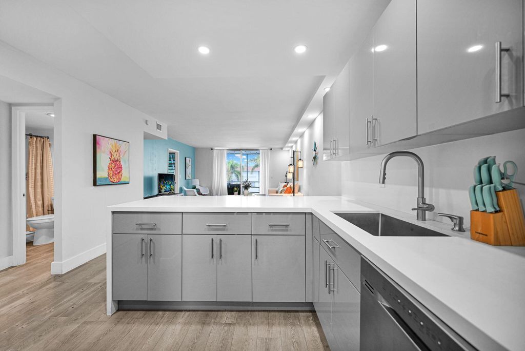 Photo of 400 SE 10th Street #303, Deerfield Beach, FL 33441 (MLS # B26009778)